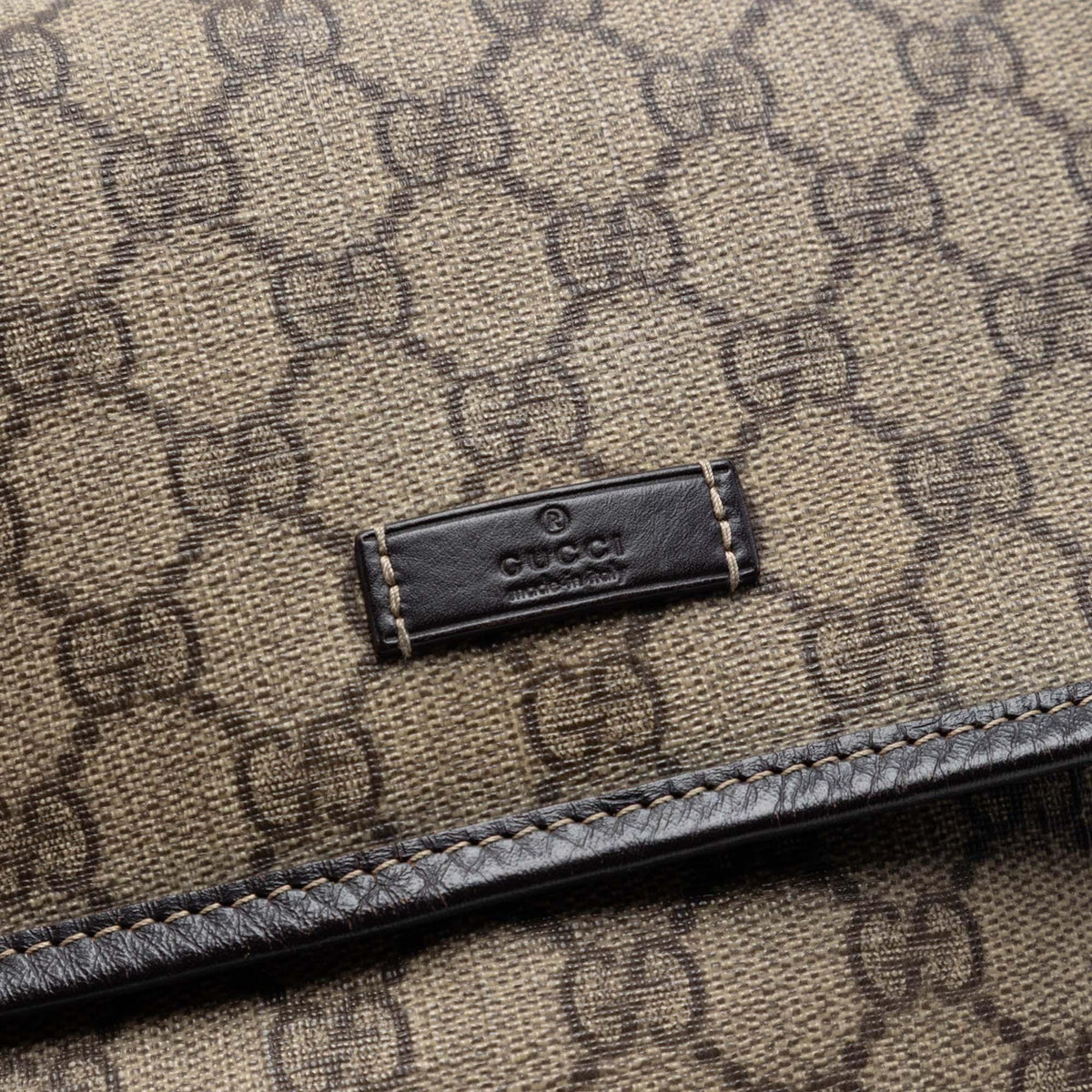 Gucci GG Supreme Crossbody
