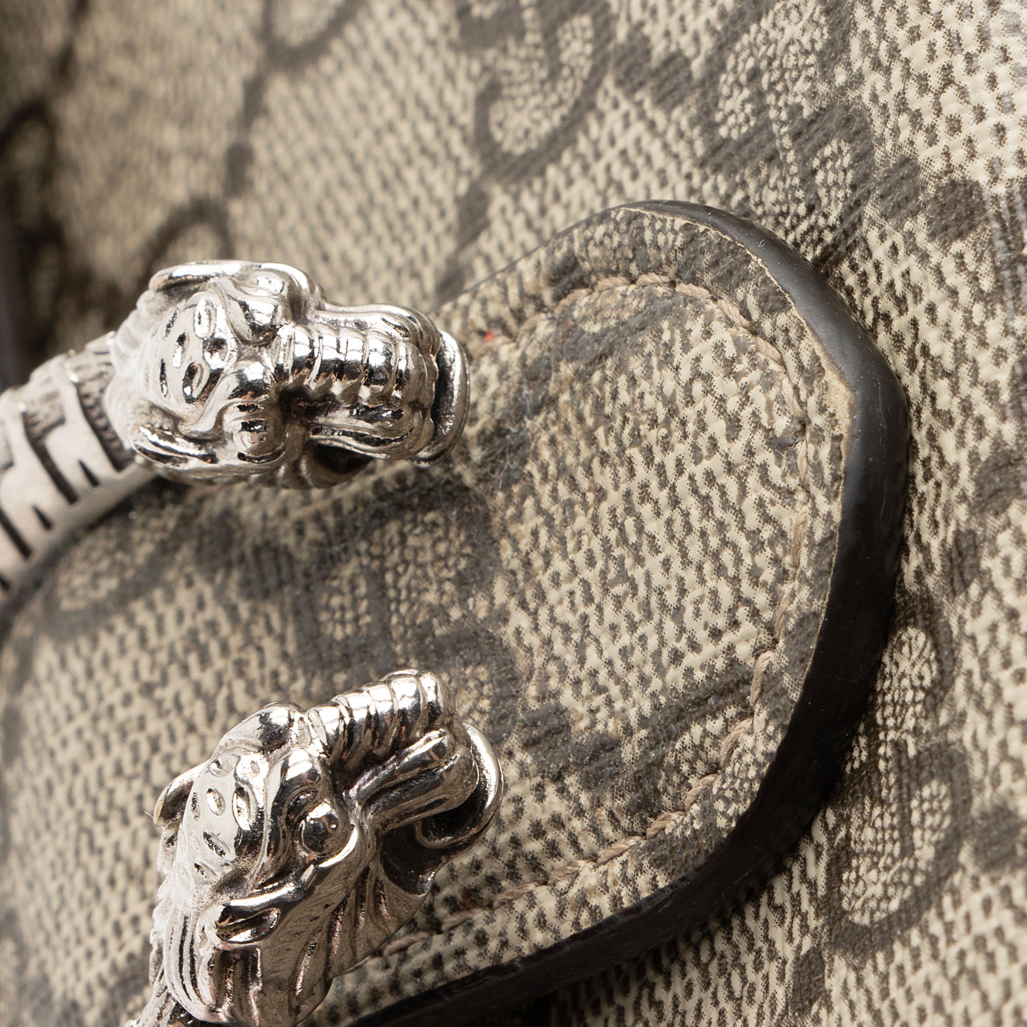 Gucci GG Supreme Dionysus Chain Wallet (SHF-SdIdgQ)