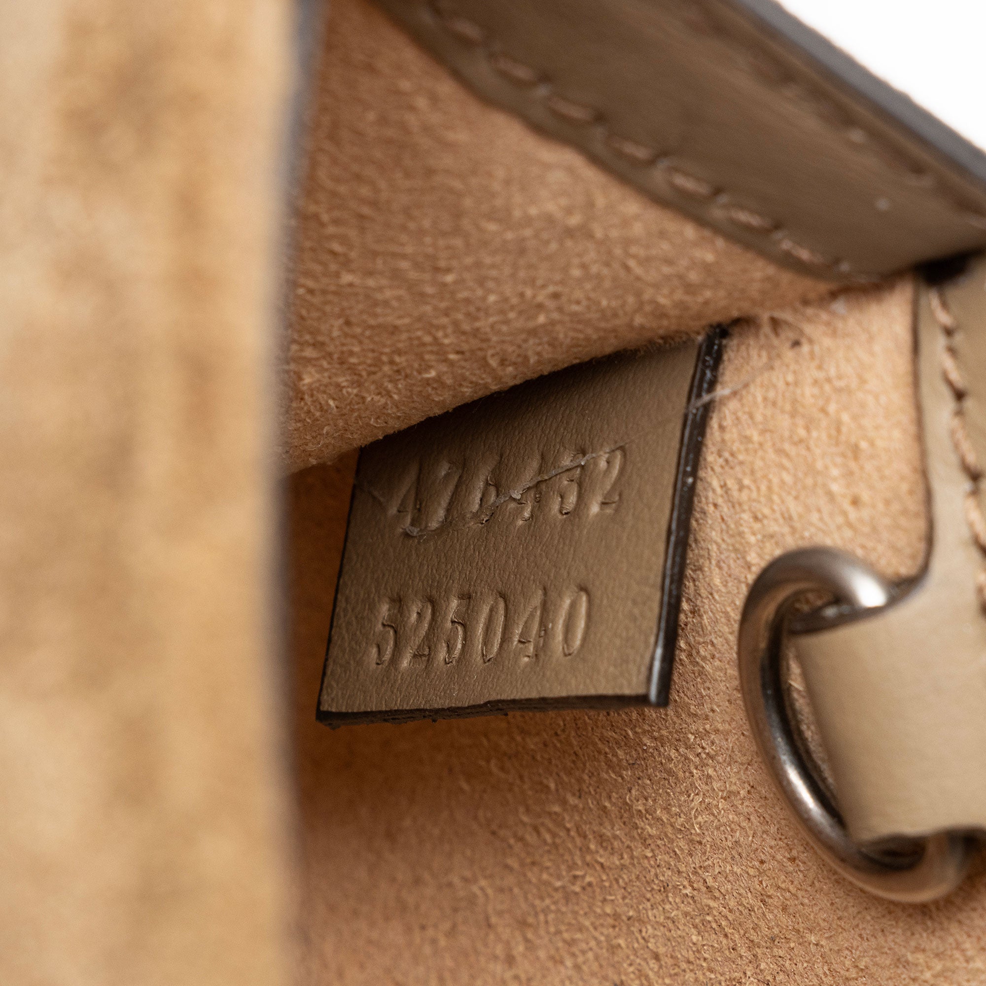 Gucci GG Supreme Dionysus Super Mini Bag (SHF-tAmf4H)