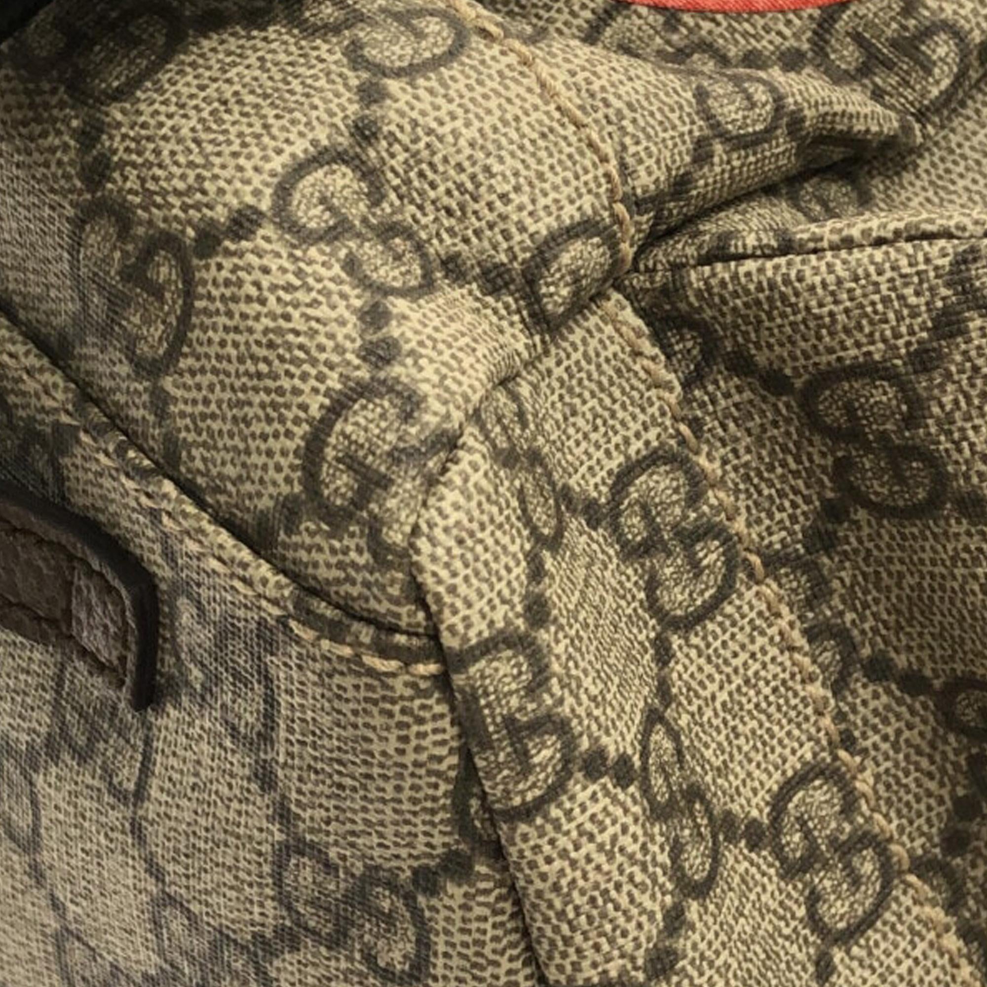 Gucci GG Supreme Donald Duck Soft Backpack (SHG-5R4mC7)