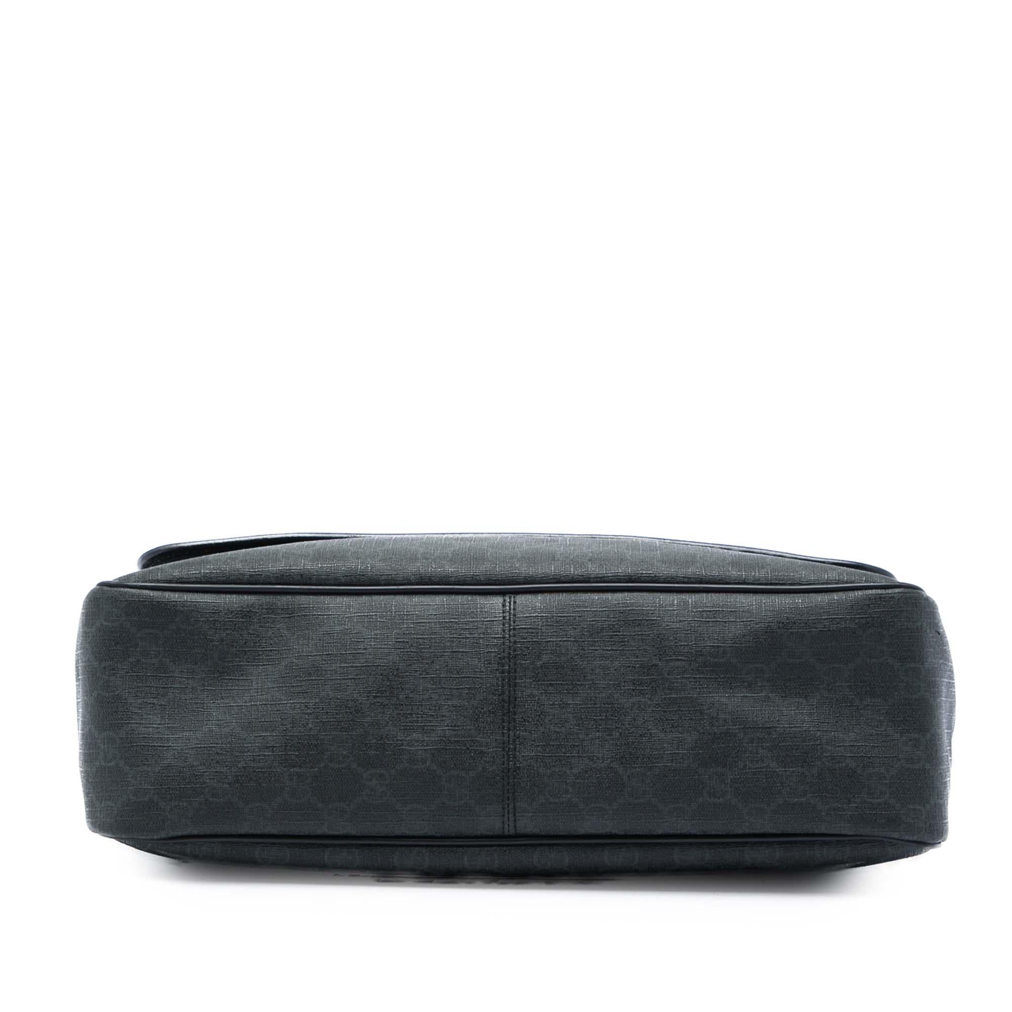 Gucci GG Supreme Flap Messenger Bag
