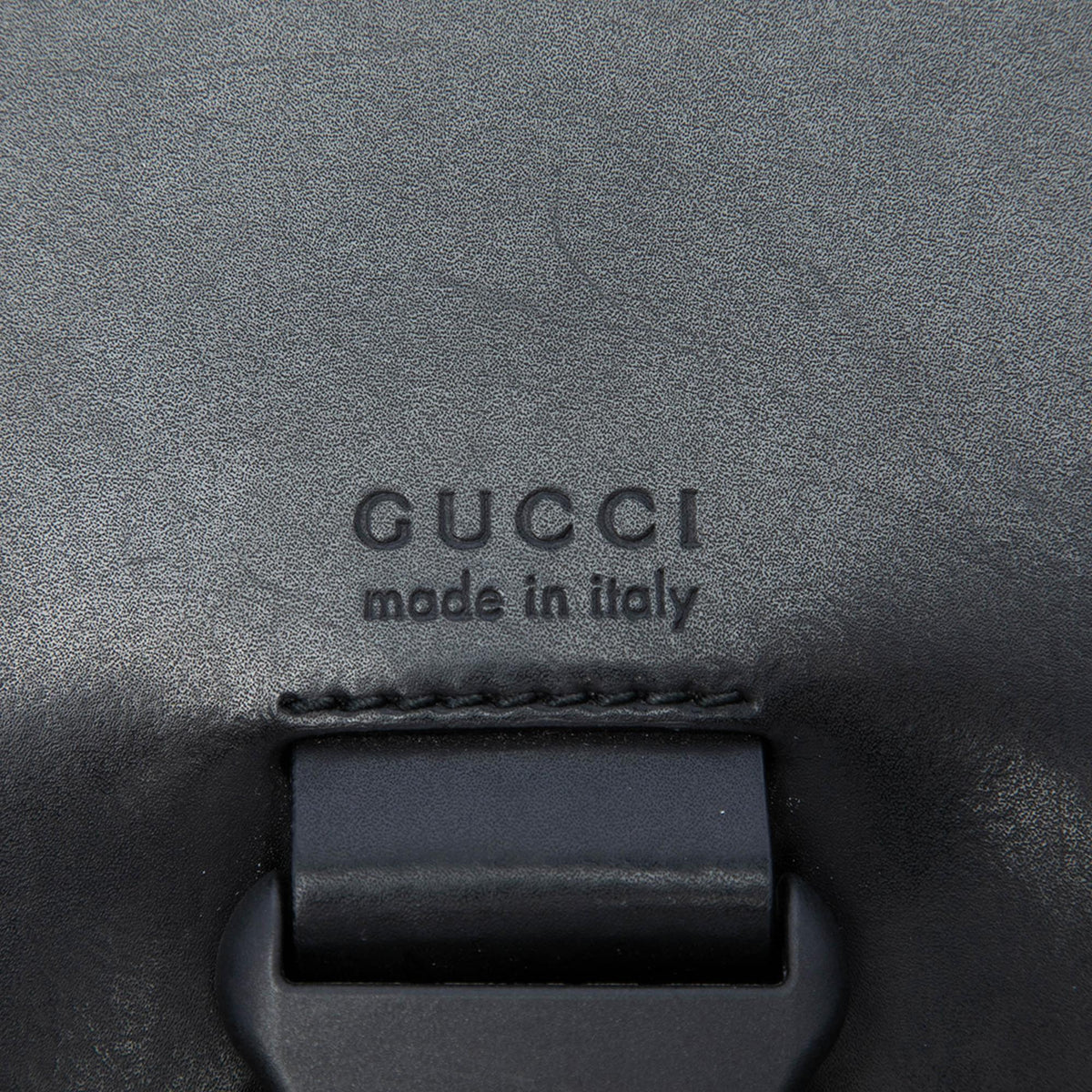 Gucci GG Supreme Flap Messenger Bag