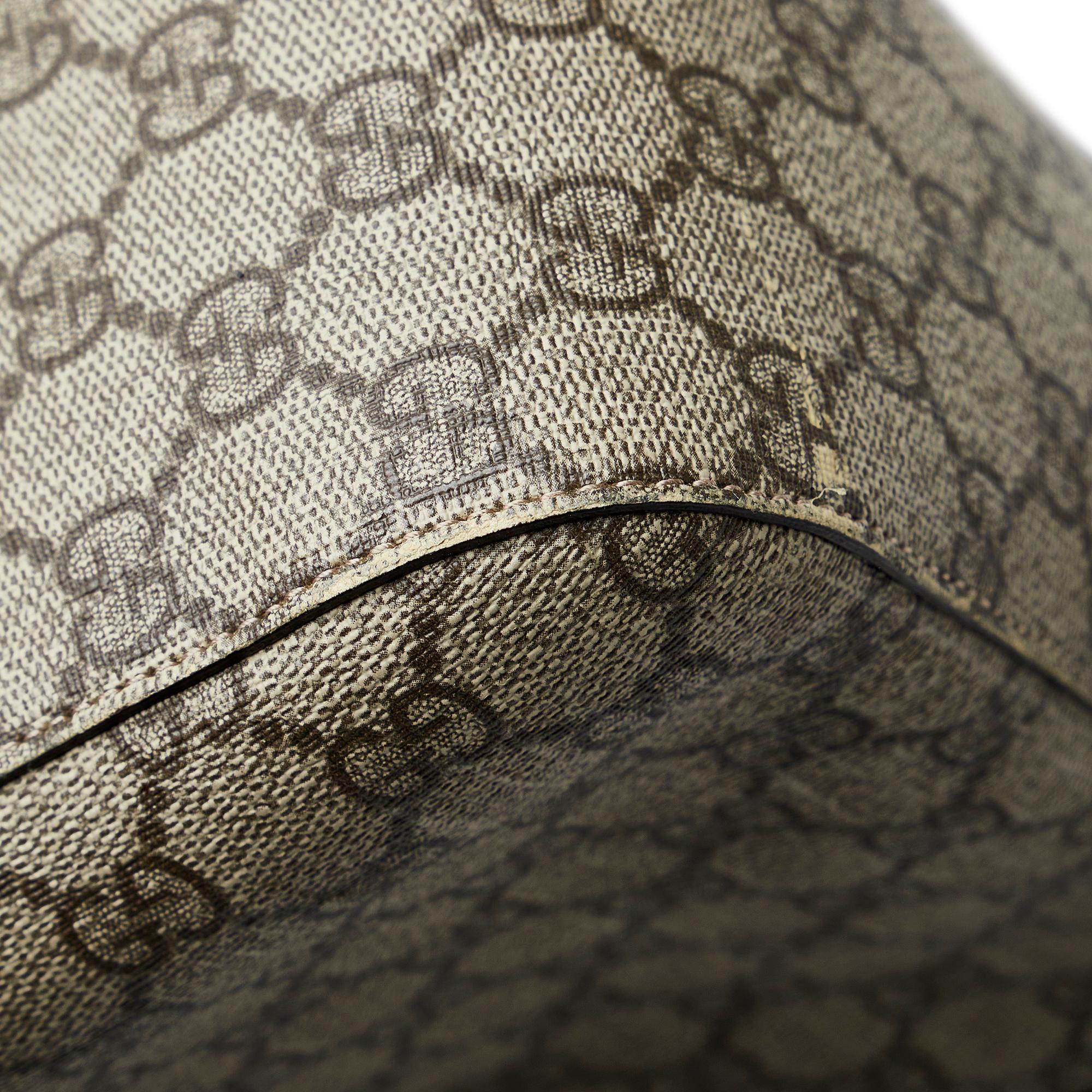 Gucci GG Supreme Flap Messenger (SHG-auy0Qj)