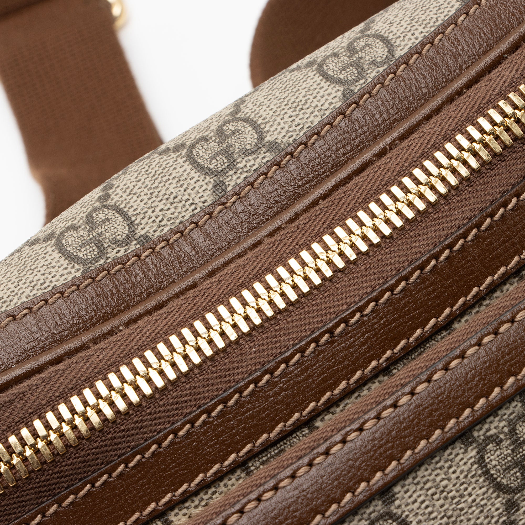 Gucci GG Supreme Interlocking G Belt Bag (SHF-FwWyIi)