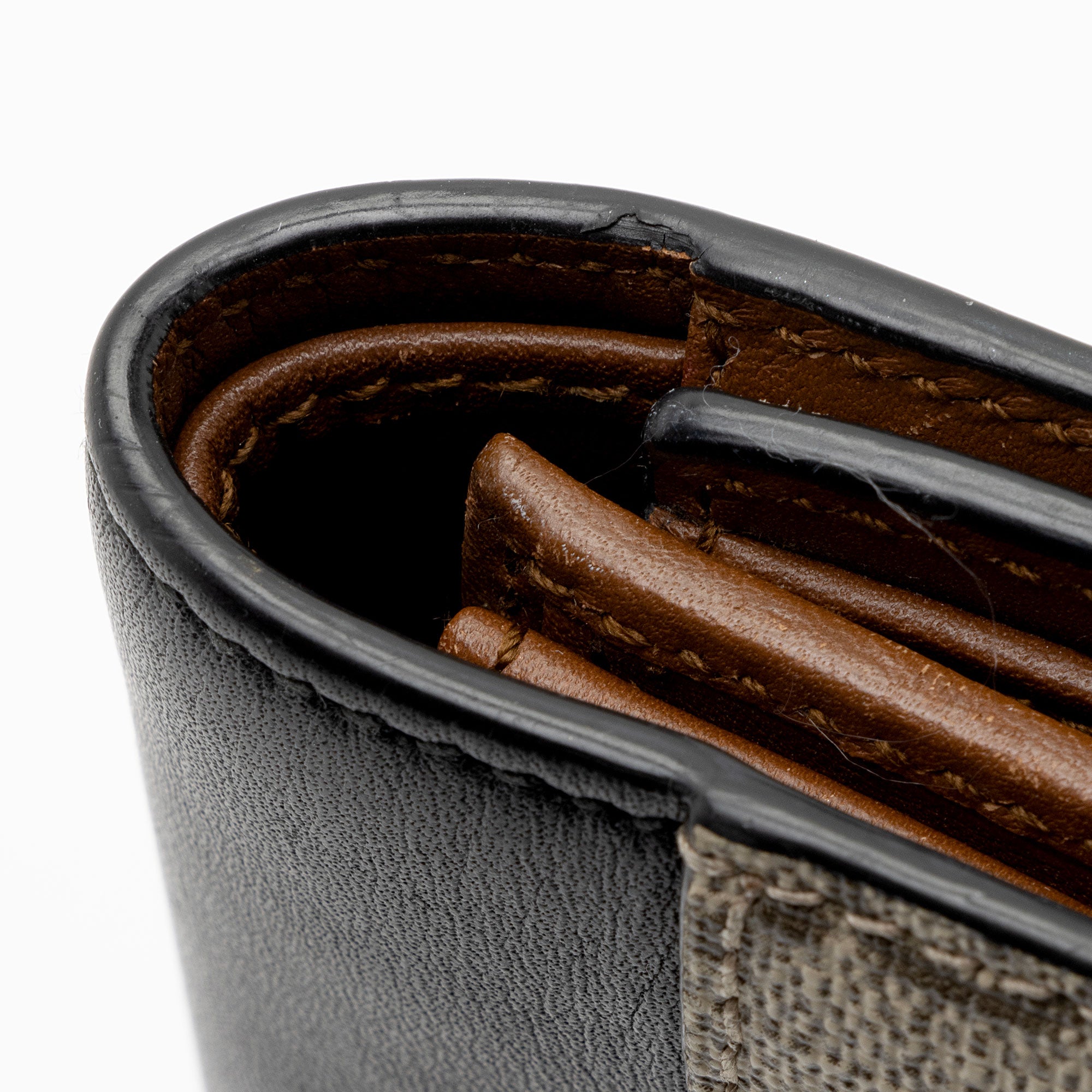 Gucci GG Supreme Leather Padlock Compact Wallet (SHF-hLMamg)