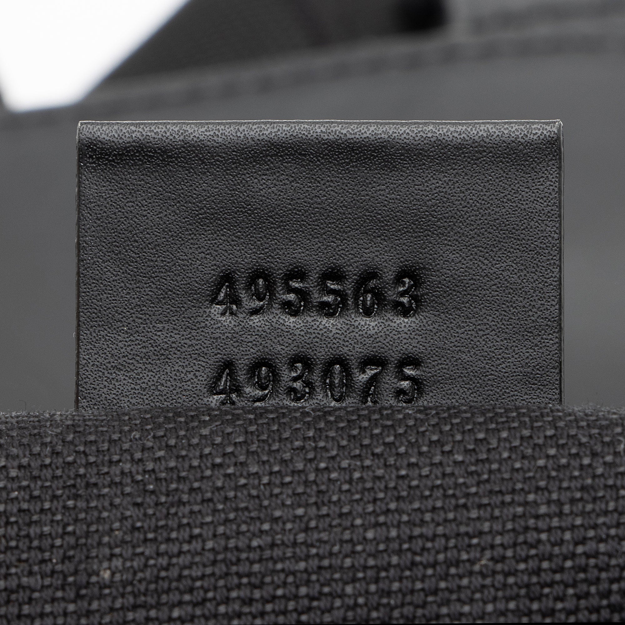 Gucci GG Supreme Medium Flap Backpack (SHF-FgH5FO)