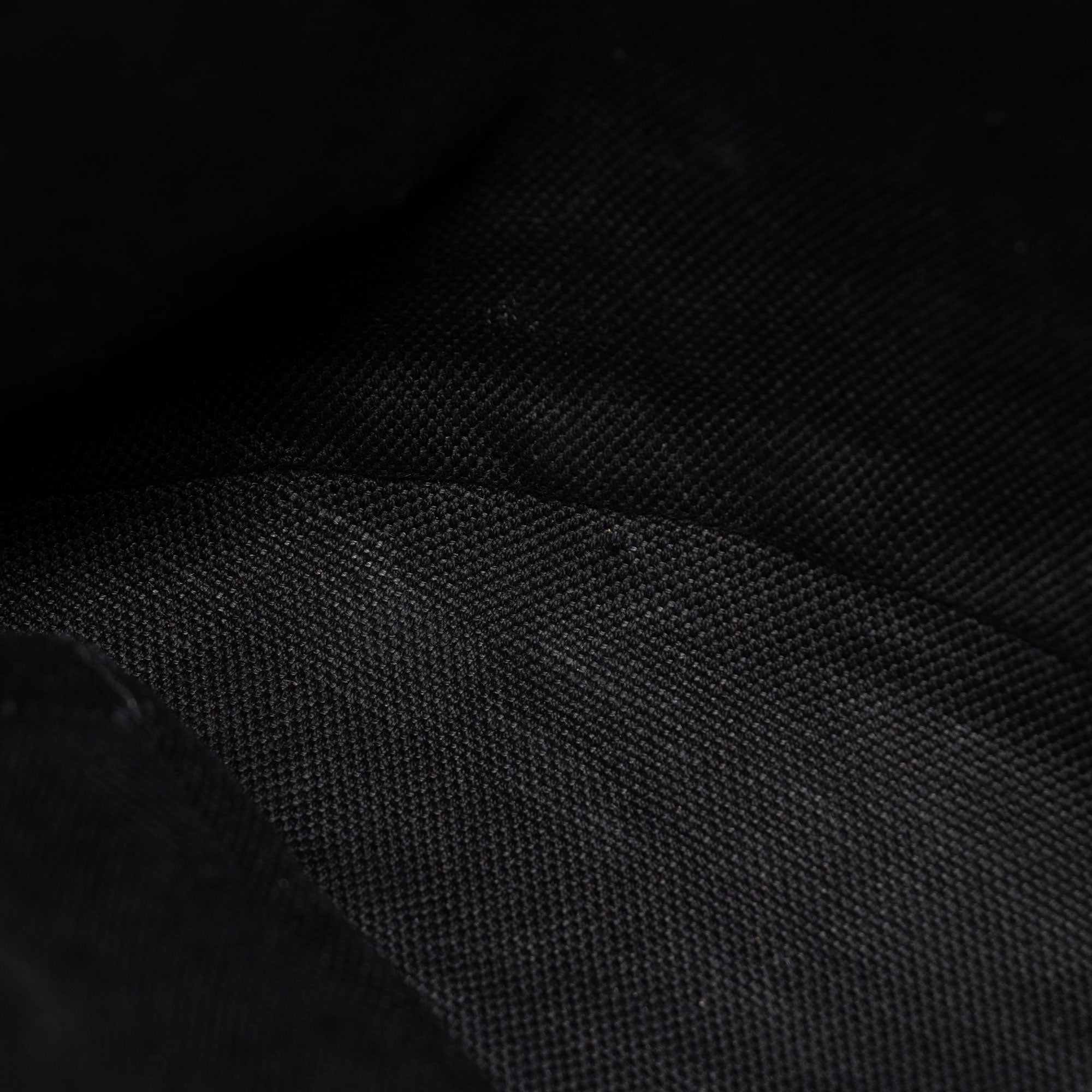 Gucci GG Supreme Medium Flap Backpack (SHF-FgH5FO)