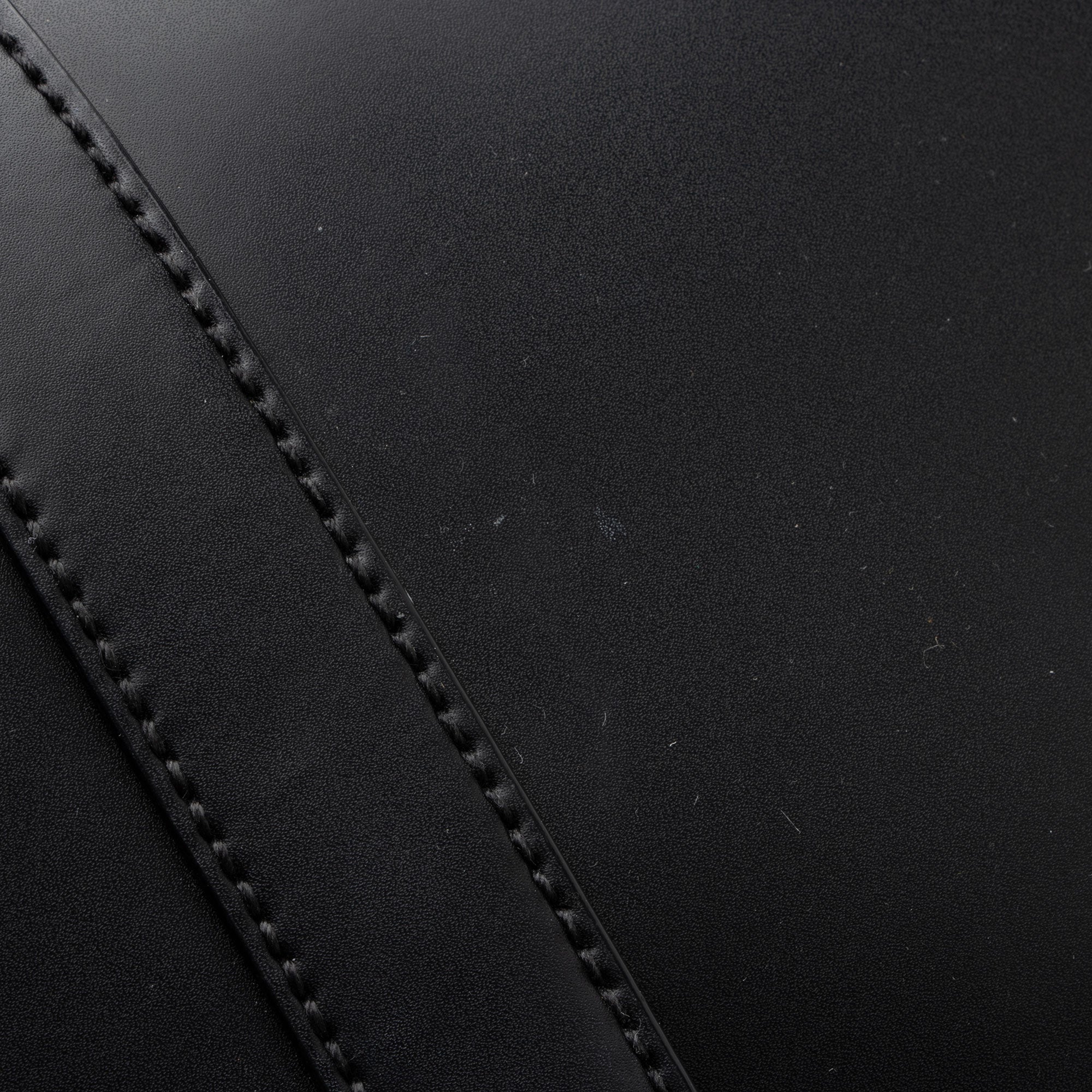 Gucci GG Supreme Medium Flap Backpack (SHF-FgH5FO)