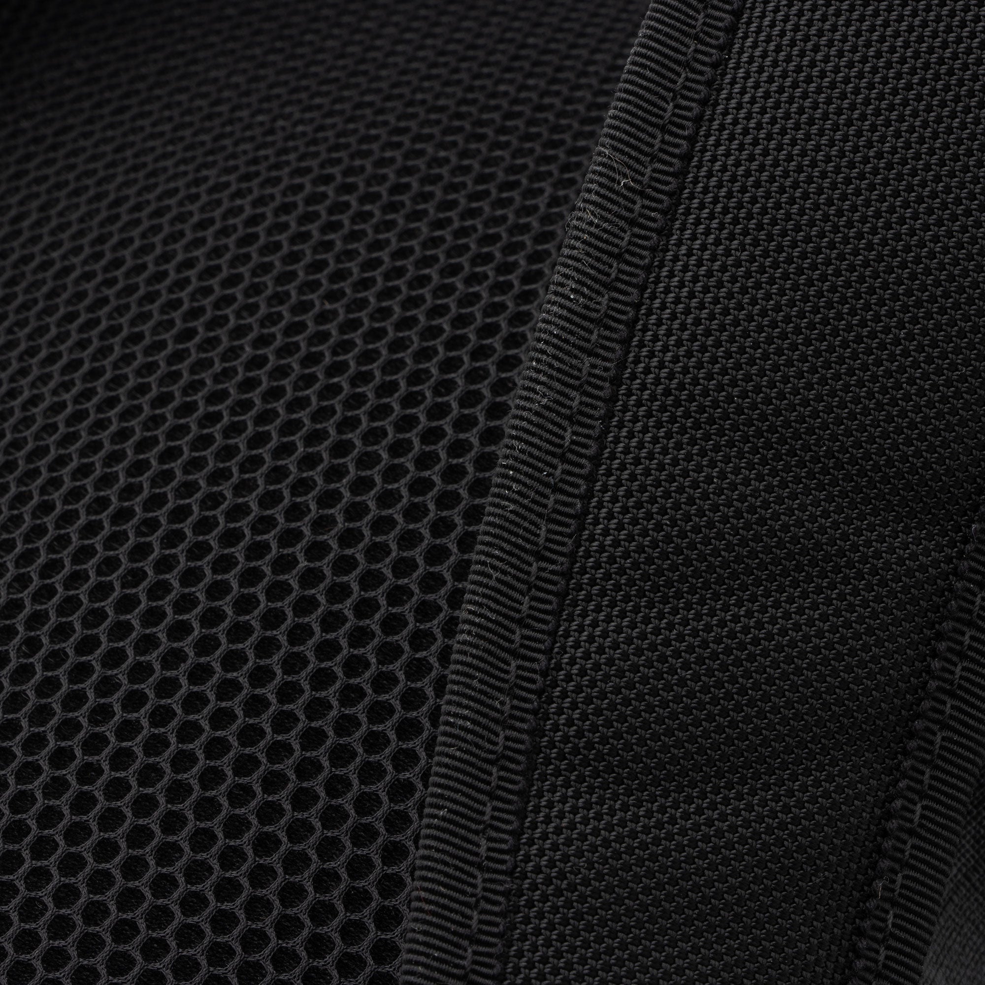 Gucci GG Supreme Medium Flap Backpack (SHF-FgH5FO)