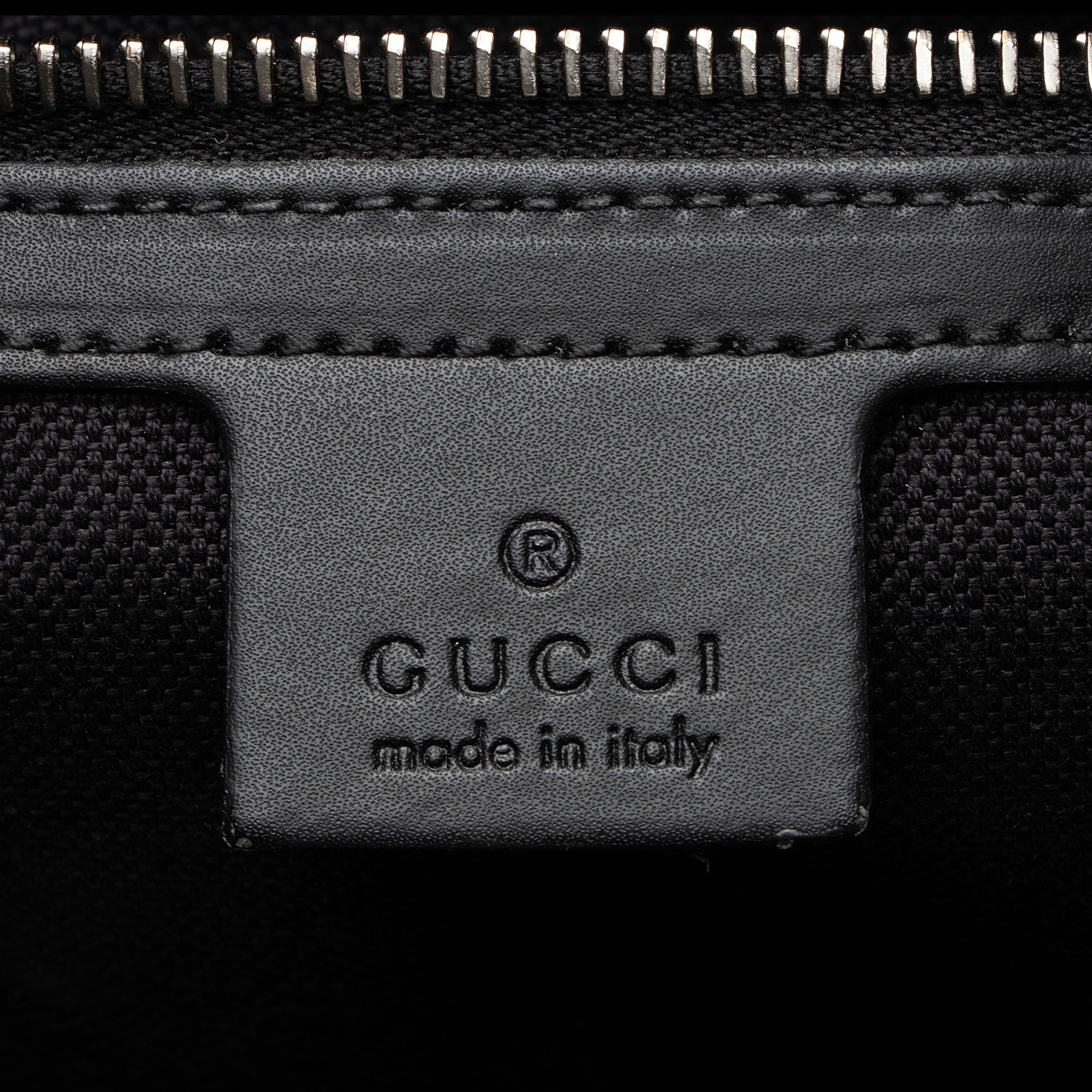 Gucci GG Supreme Messenger
