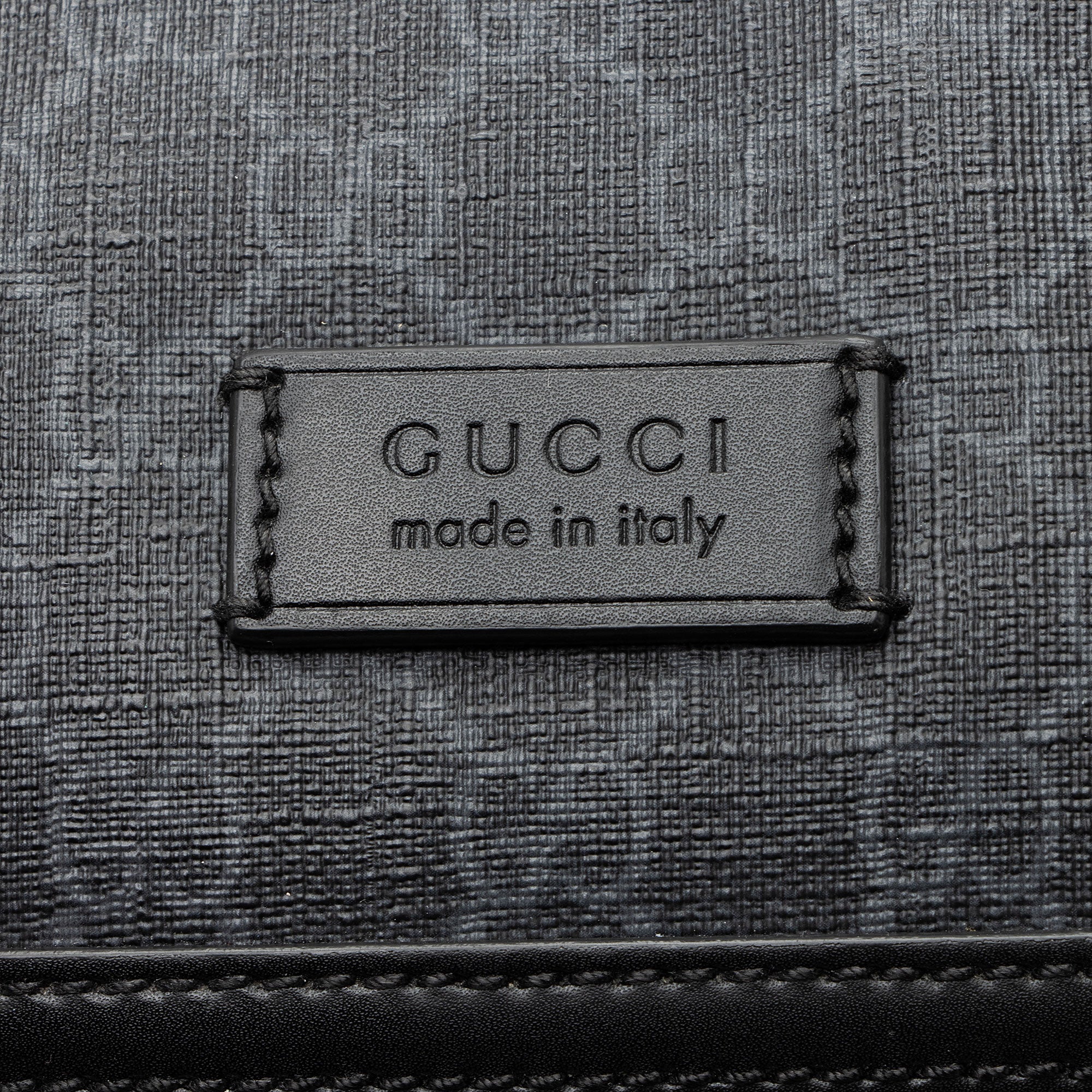 Gucci GG Supreme Messenger