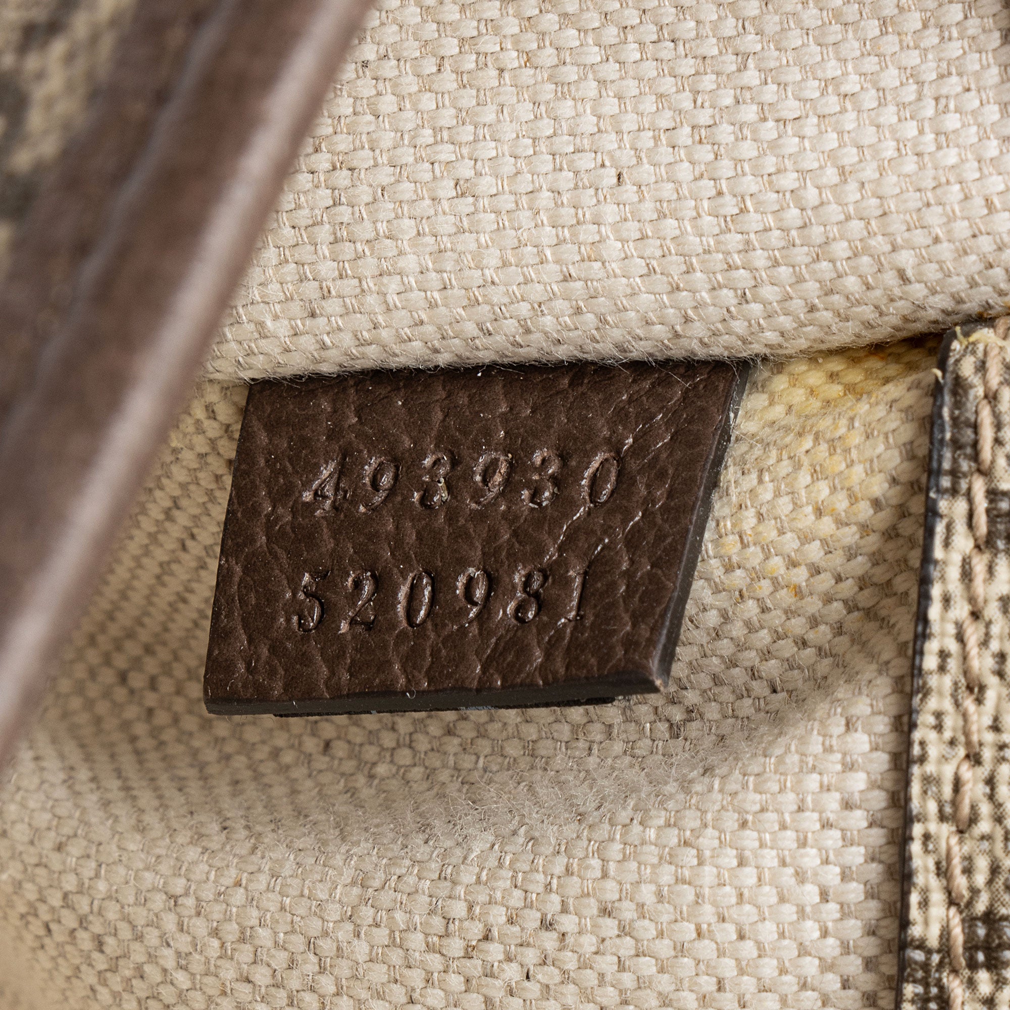 Gucci GG Supreme Neo Vintage Belt Bag