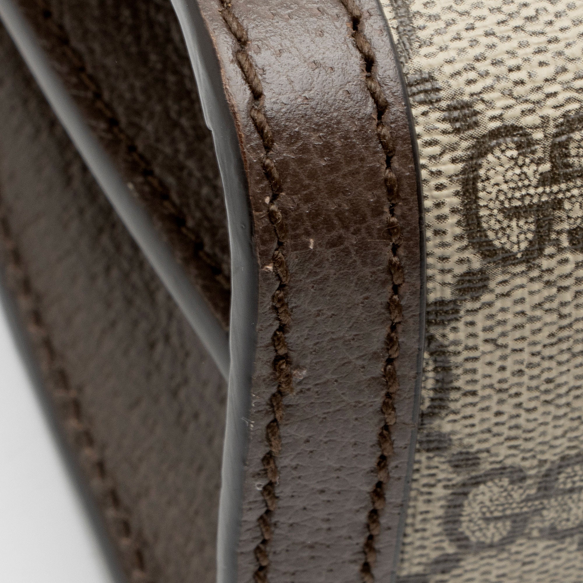 Gucci GG Supreme Ophidia Grommet Medium Chain Shoulder Bag