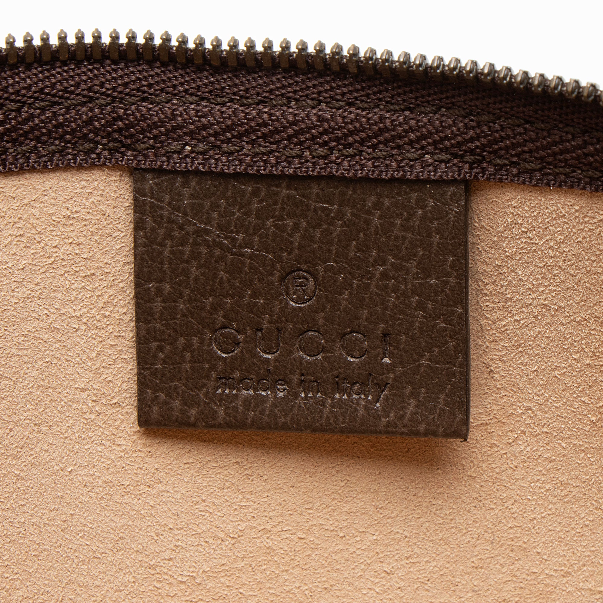 Gucci GG Supreme Pochette