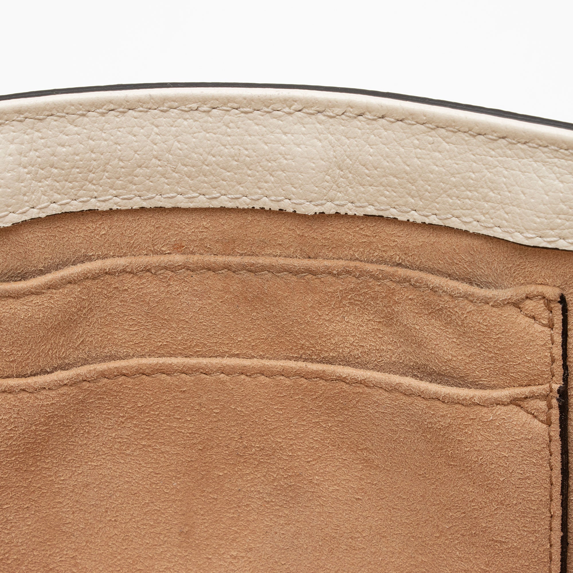 Gucci GG Supreme Queen Margaret Medium Shoulder Bag (SHF-ru59Pg)