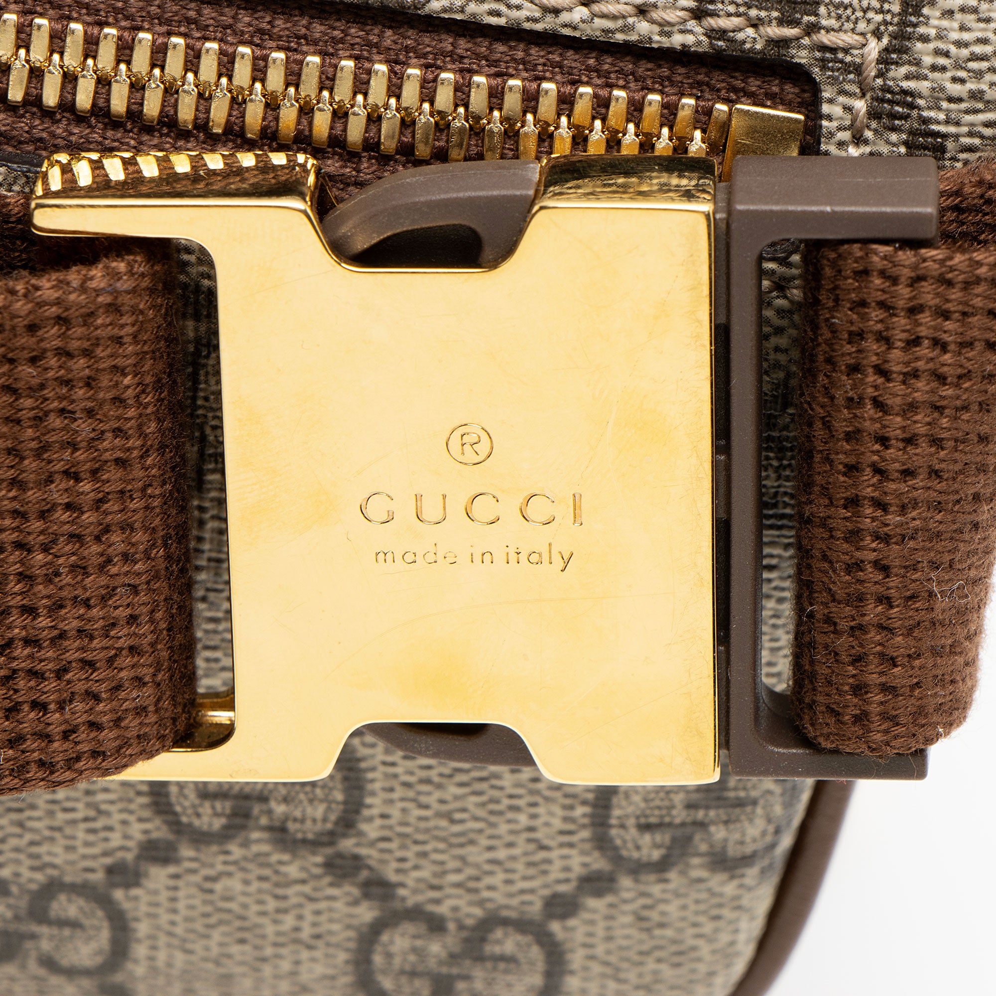 Gucci GG Supreme Retro Belt Bag