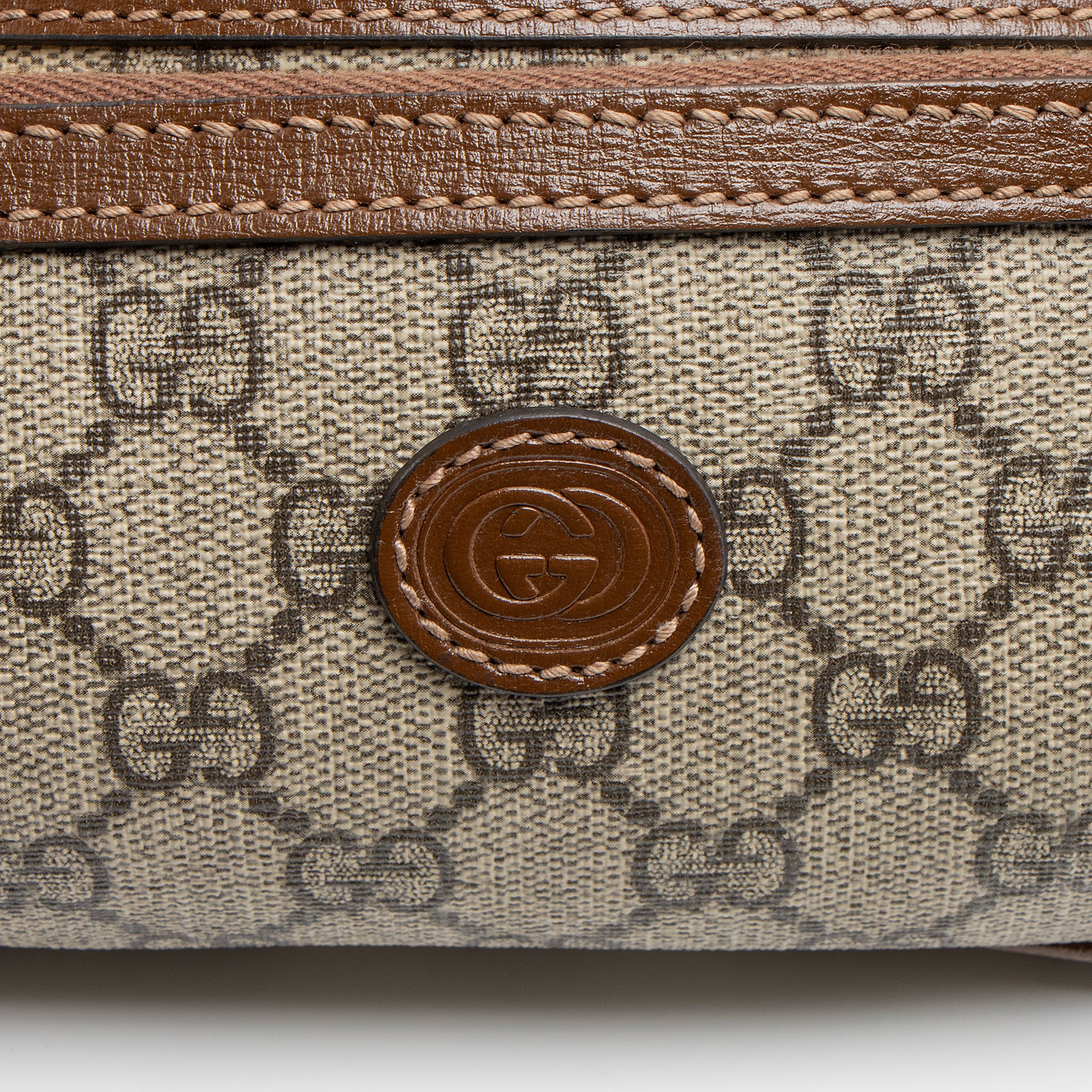 Gucci GG Supreme Retro Belt Bag