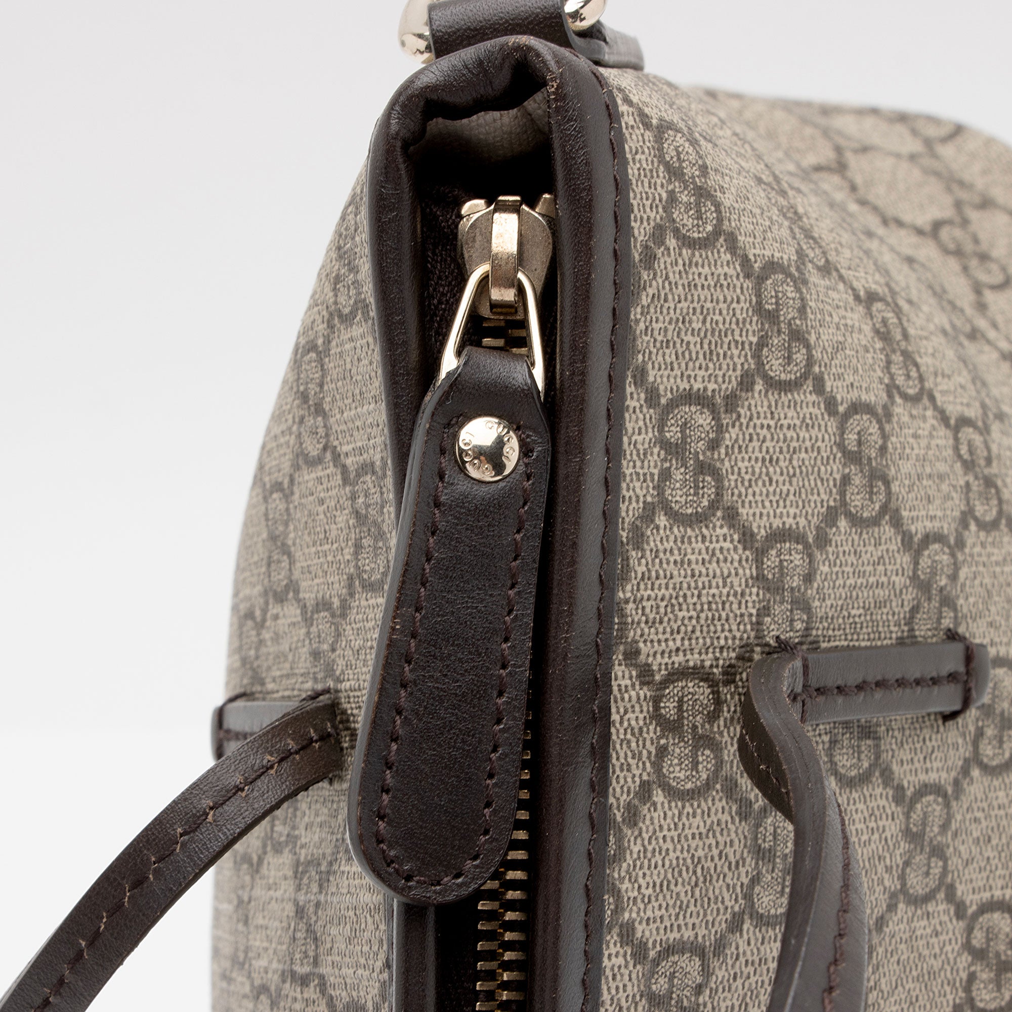 Gucci GG Supreme Small Convertible Tote (SHF-3DHKoq)