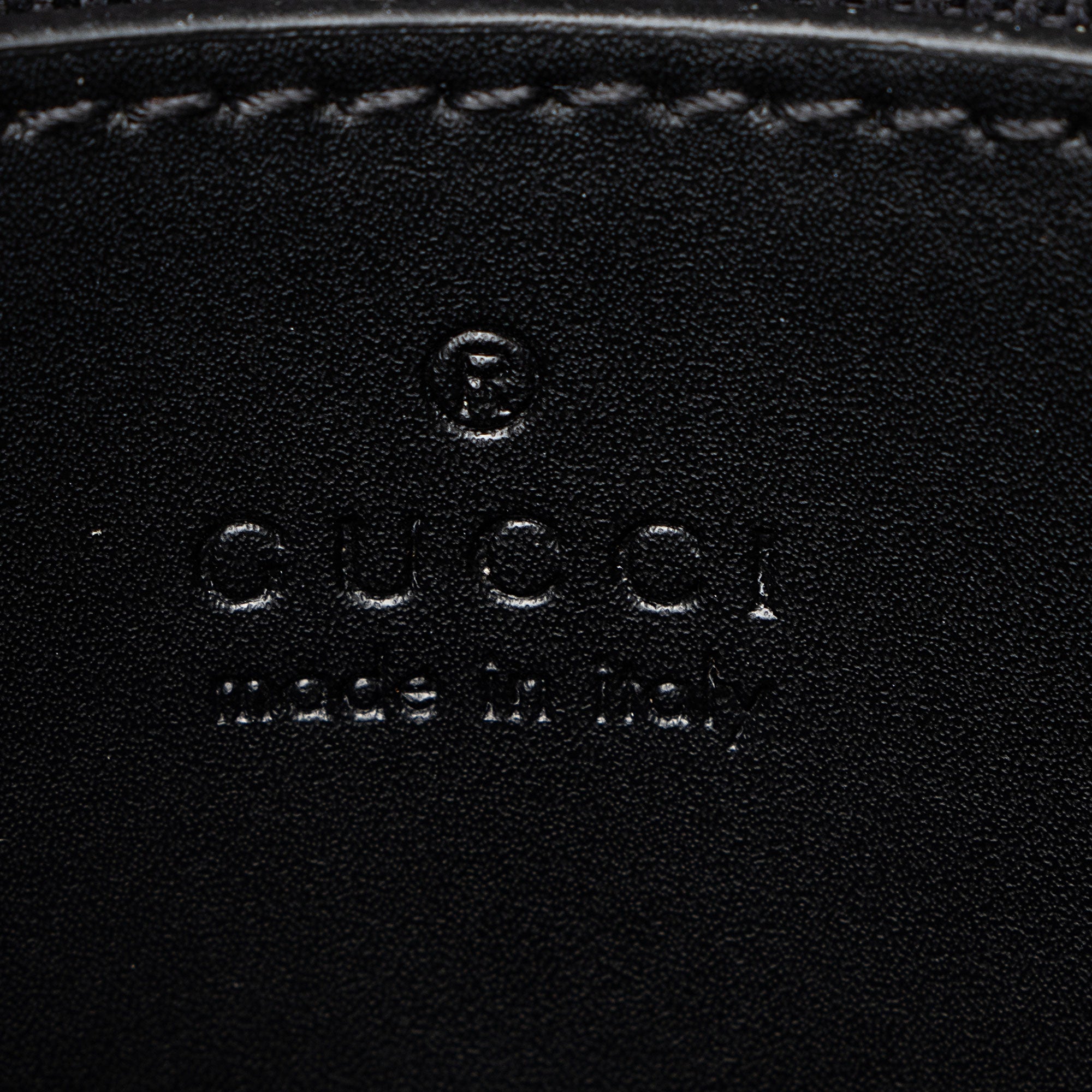 Gucci GG Supreme Small Messenger
