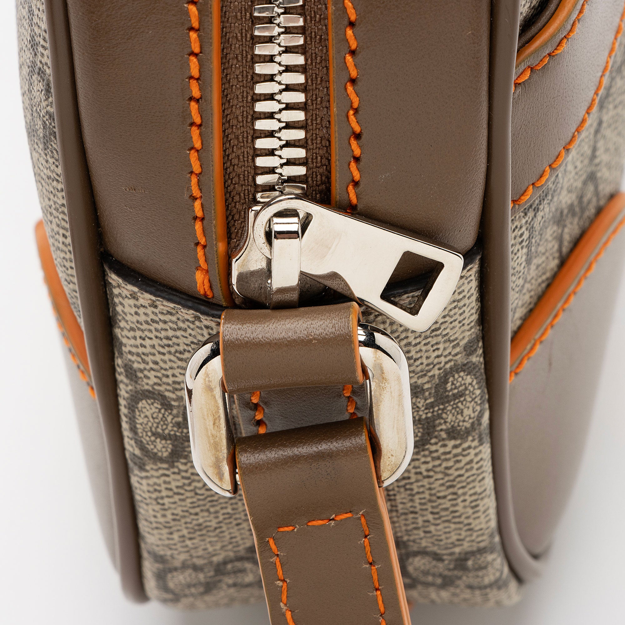 Gucci GG Supreme Small Shoulder Bag (SHF-sH5tRt)
