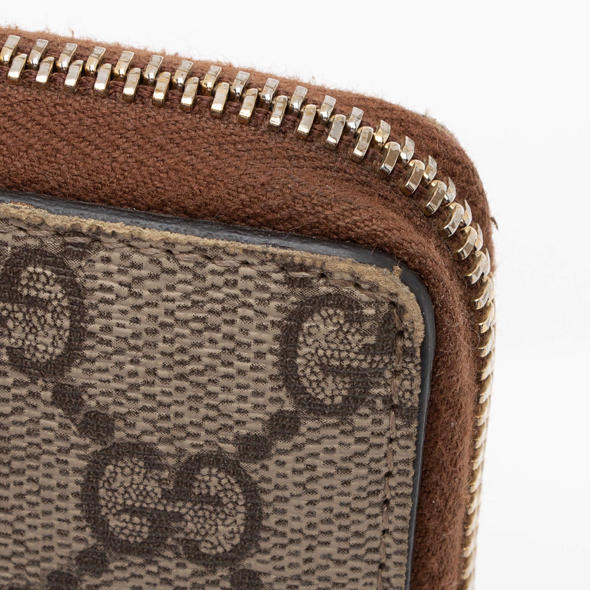 Gucci GG Supreme Zip Around Wallet (SHF-CmRIAS)
