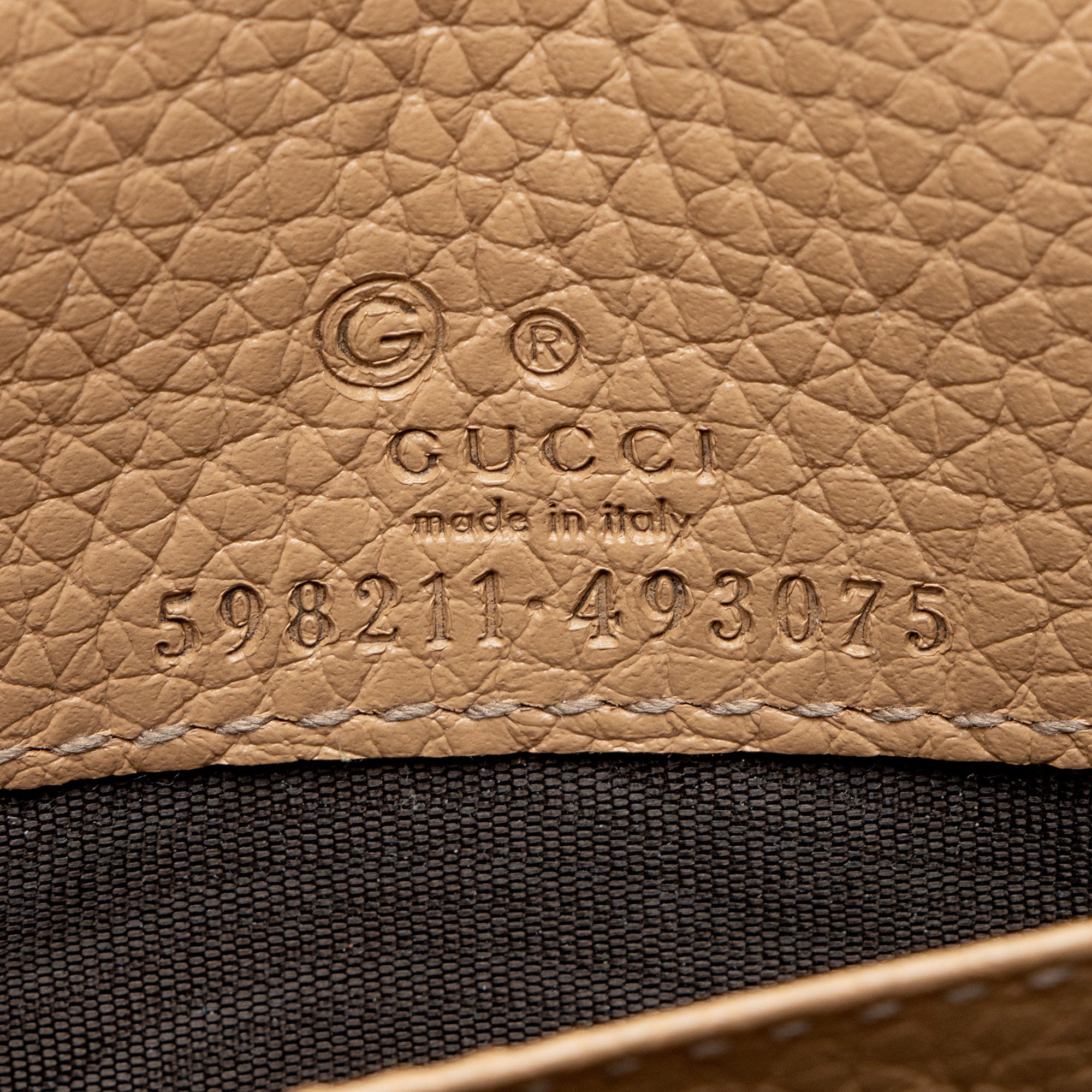 Gucci Grained Leather Soho Wallet on Chain