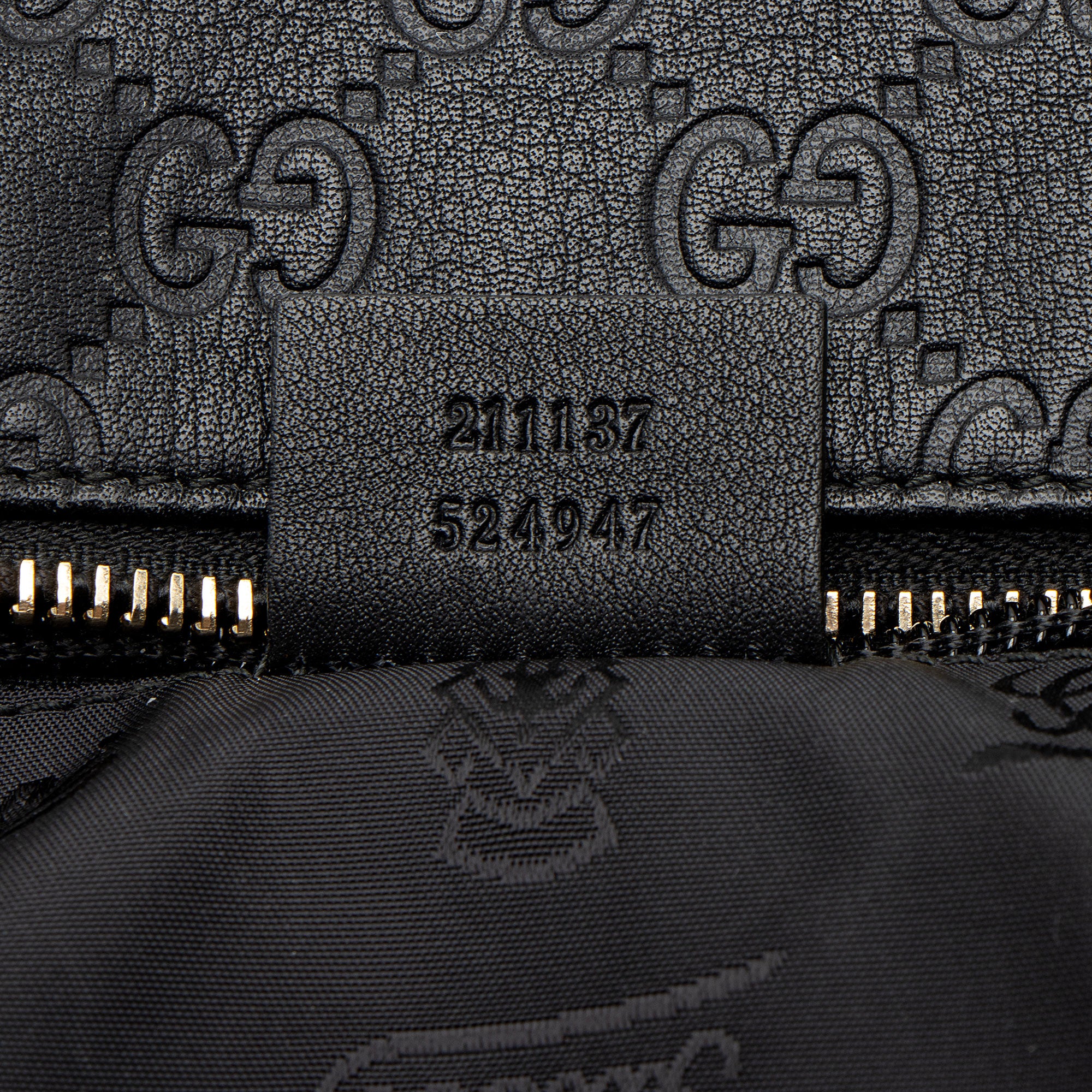 Gucci Guccissima Leather Classic Medium Zip Tote (SHF-CnrScb)