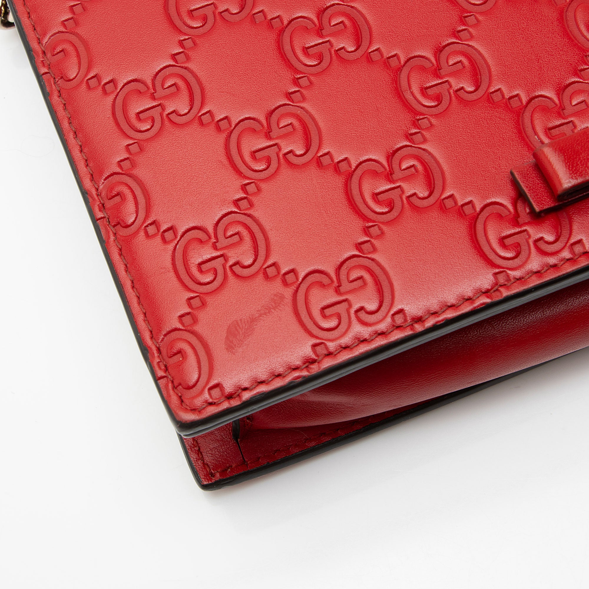 Gucci Guccissima Leather Signature Bow Mini Wallet on Chain