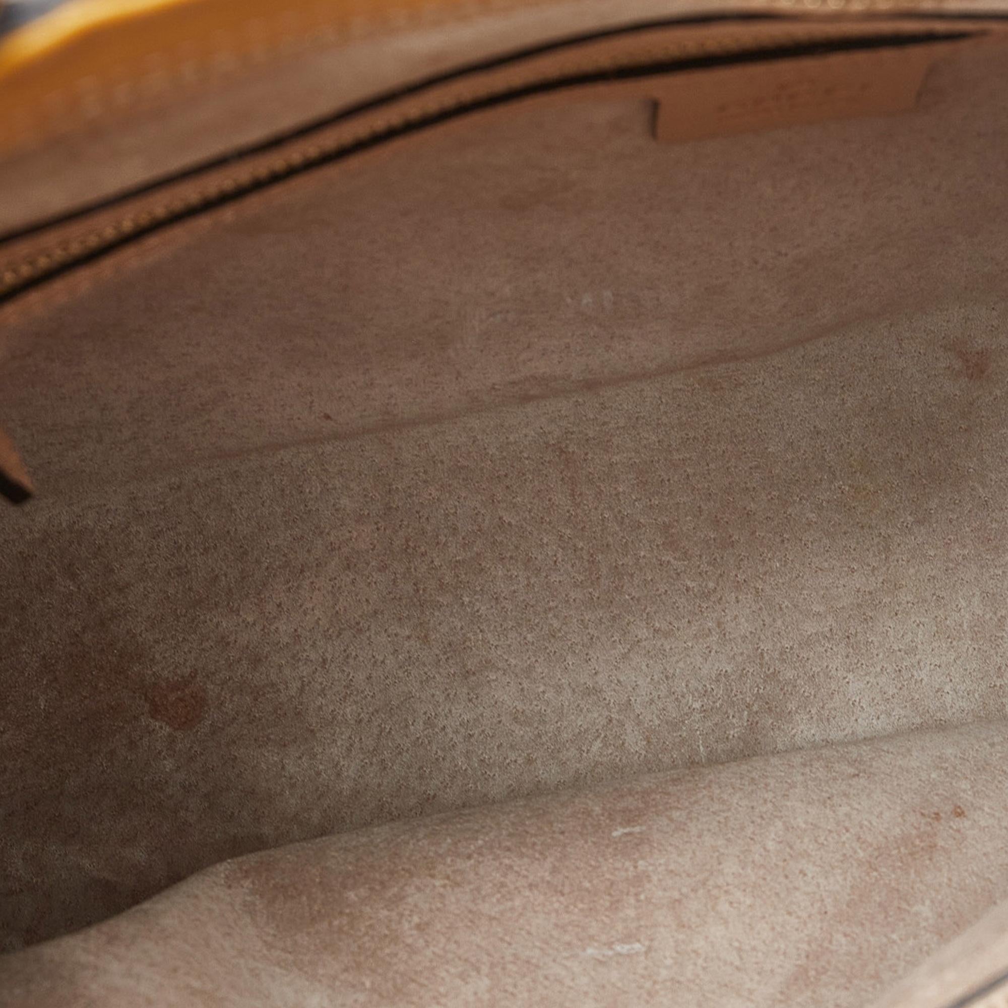 Gucci Guccissima Patent Leather Mayfair Handbag (SHG-JsaISF)