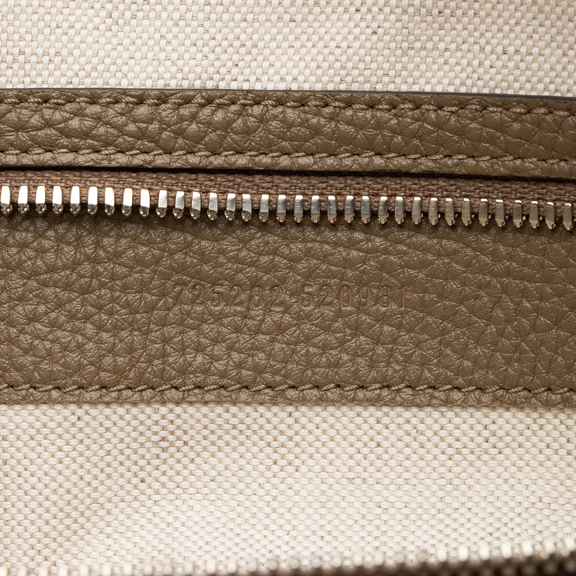 Gucci Jumbo GG Leather Small Duffle Bag (SHF-sZdAaV)