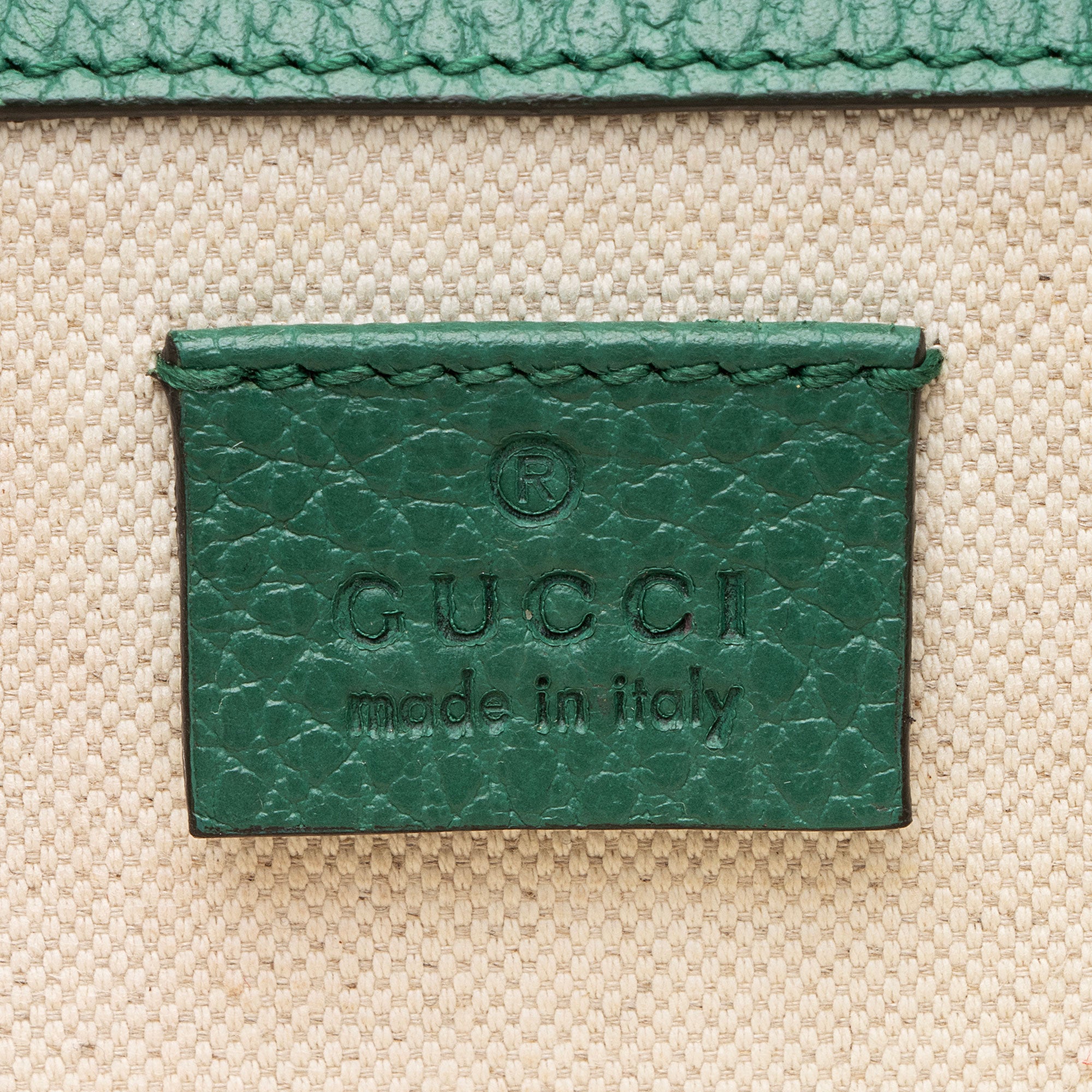 Gucci Leather Crystal Dionysus Small Shoulder Bag (SHF-JAZQrx)