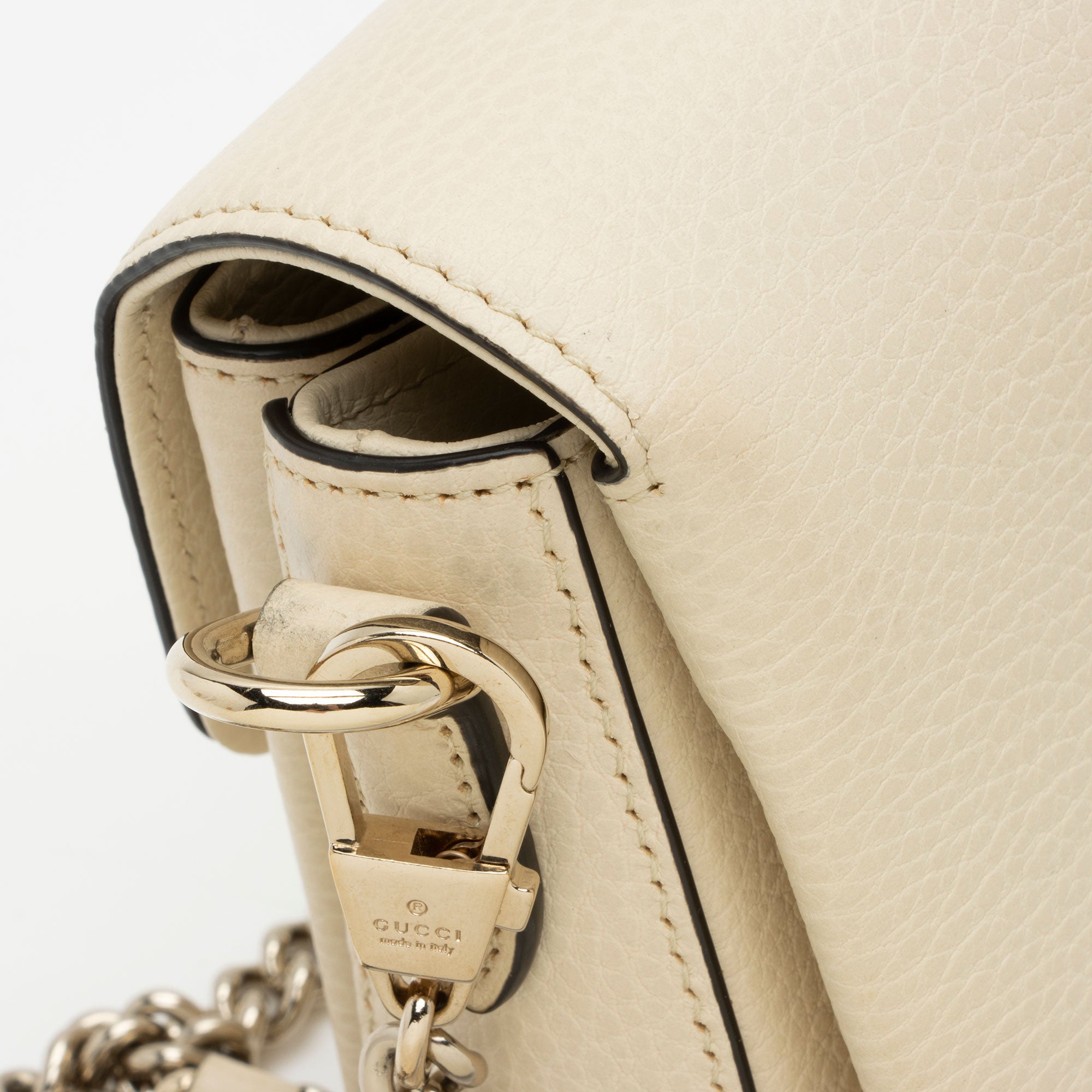 Gucci Leather Interlocking G Small Crossbody (SHF-whyp8a)