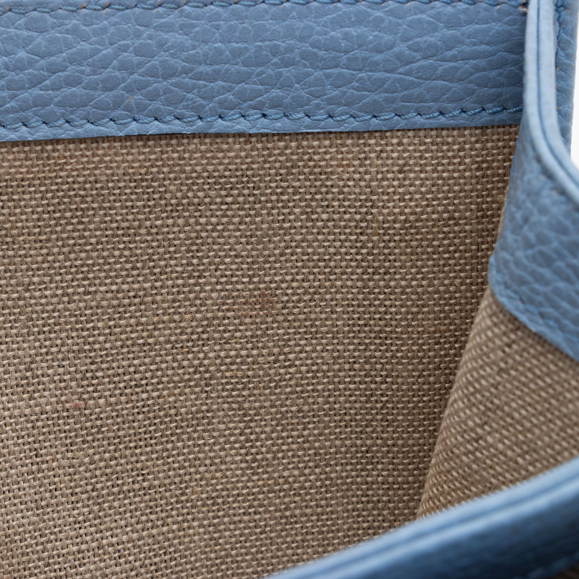 Gucci Leather Interlocking G Small Shoulder Bag (SHF-PdpWhK)