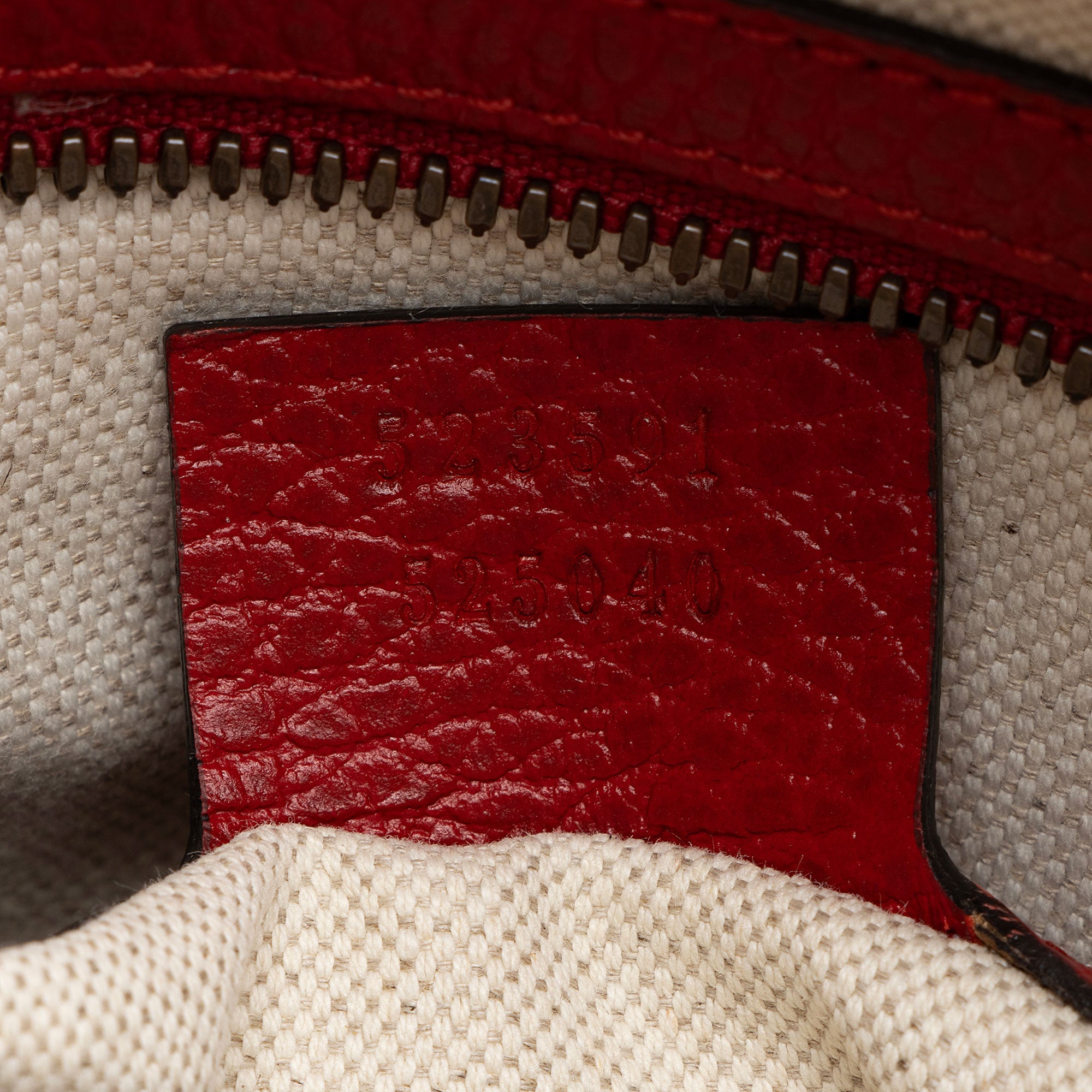 Gucci Leather Logo Messenger