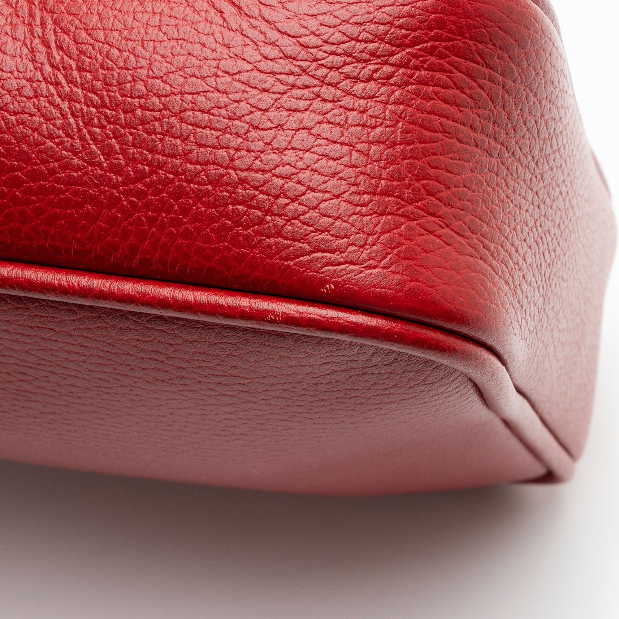Gucci Leather Logo Messenger