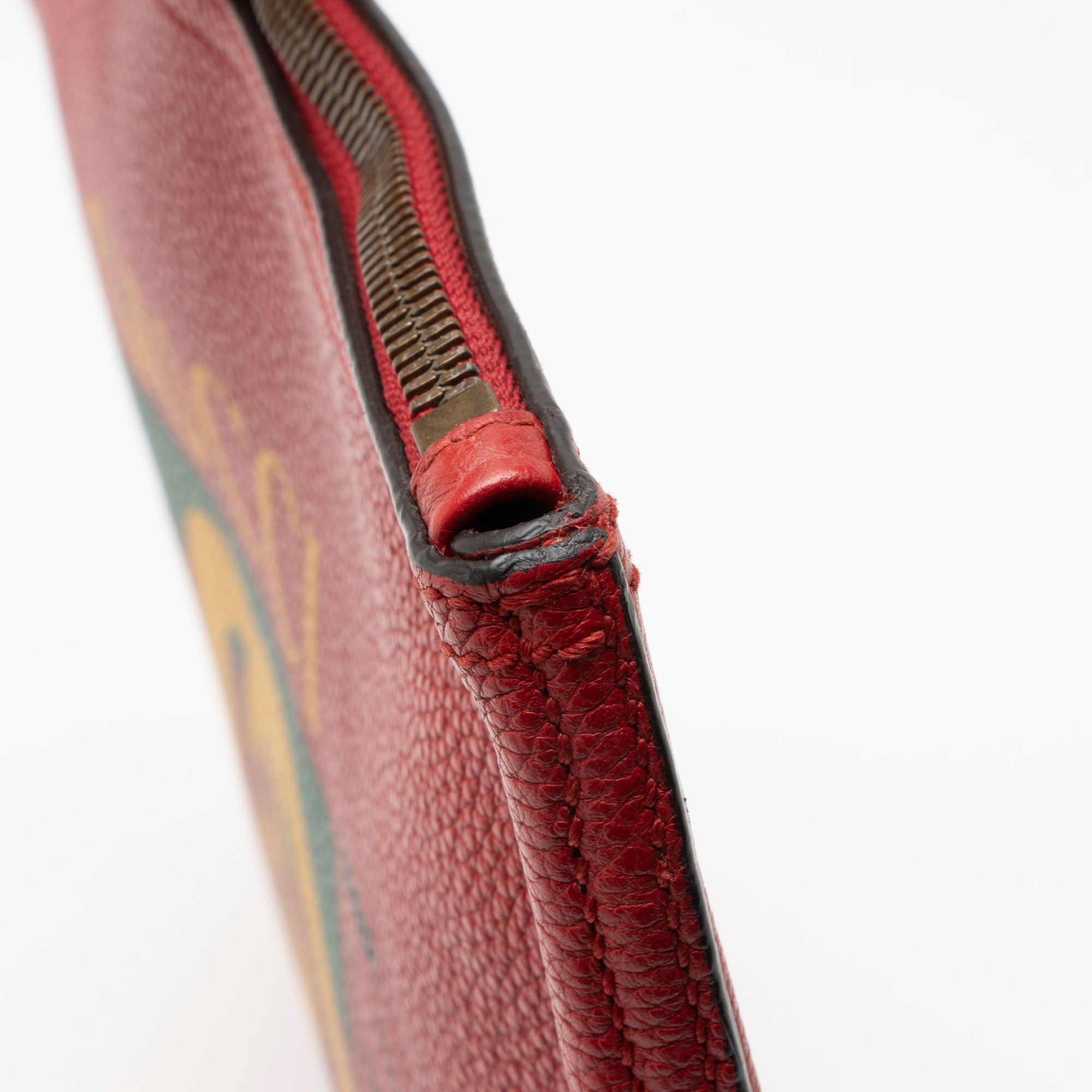 Gucci Leather Logo Zip Pouch