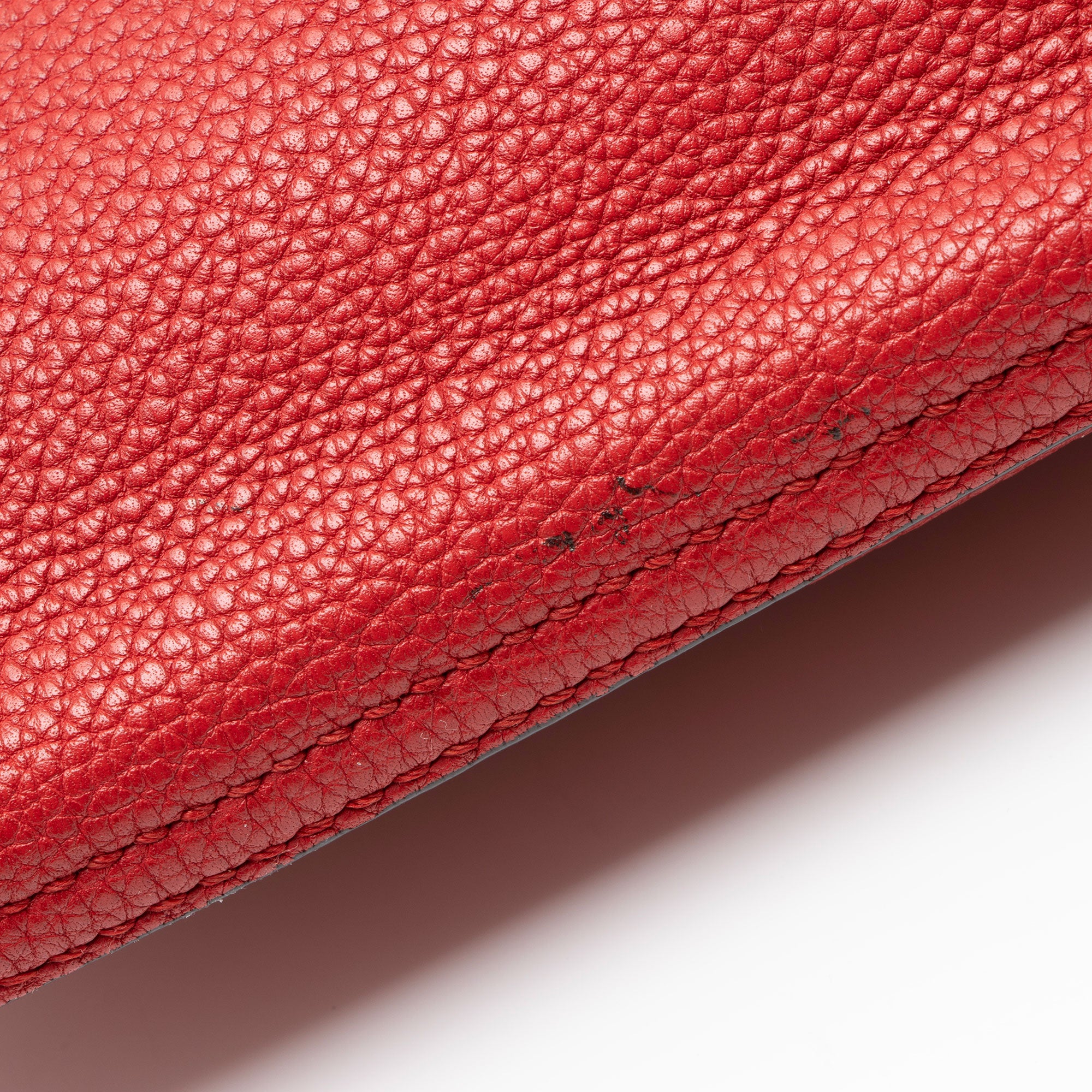 Gucci Leather Logo Zip Pouch