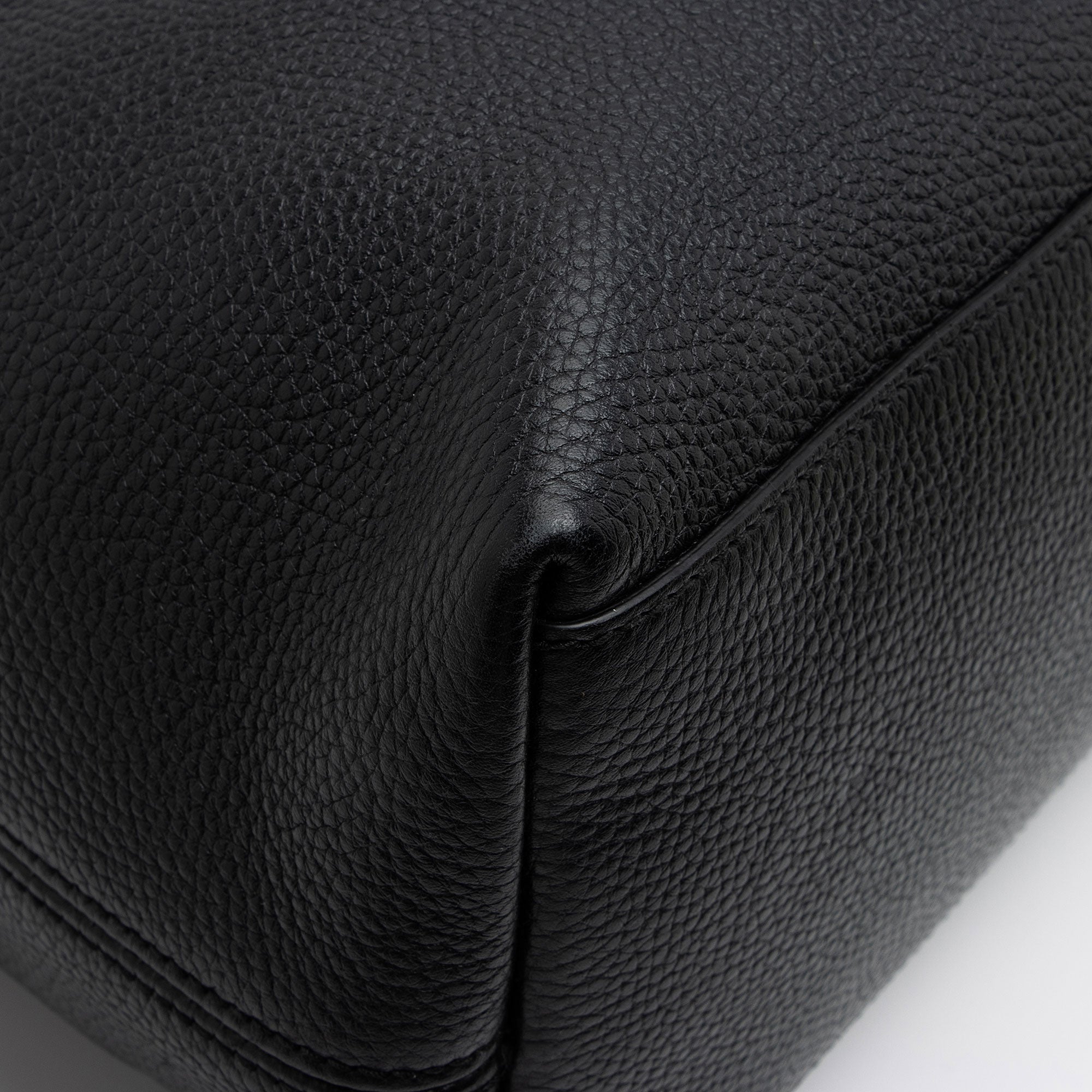 Gucci Leather Soho Medium Shoulder Bag (SHF-KnYFB1)