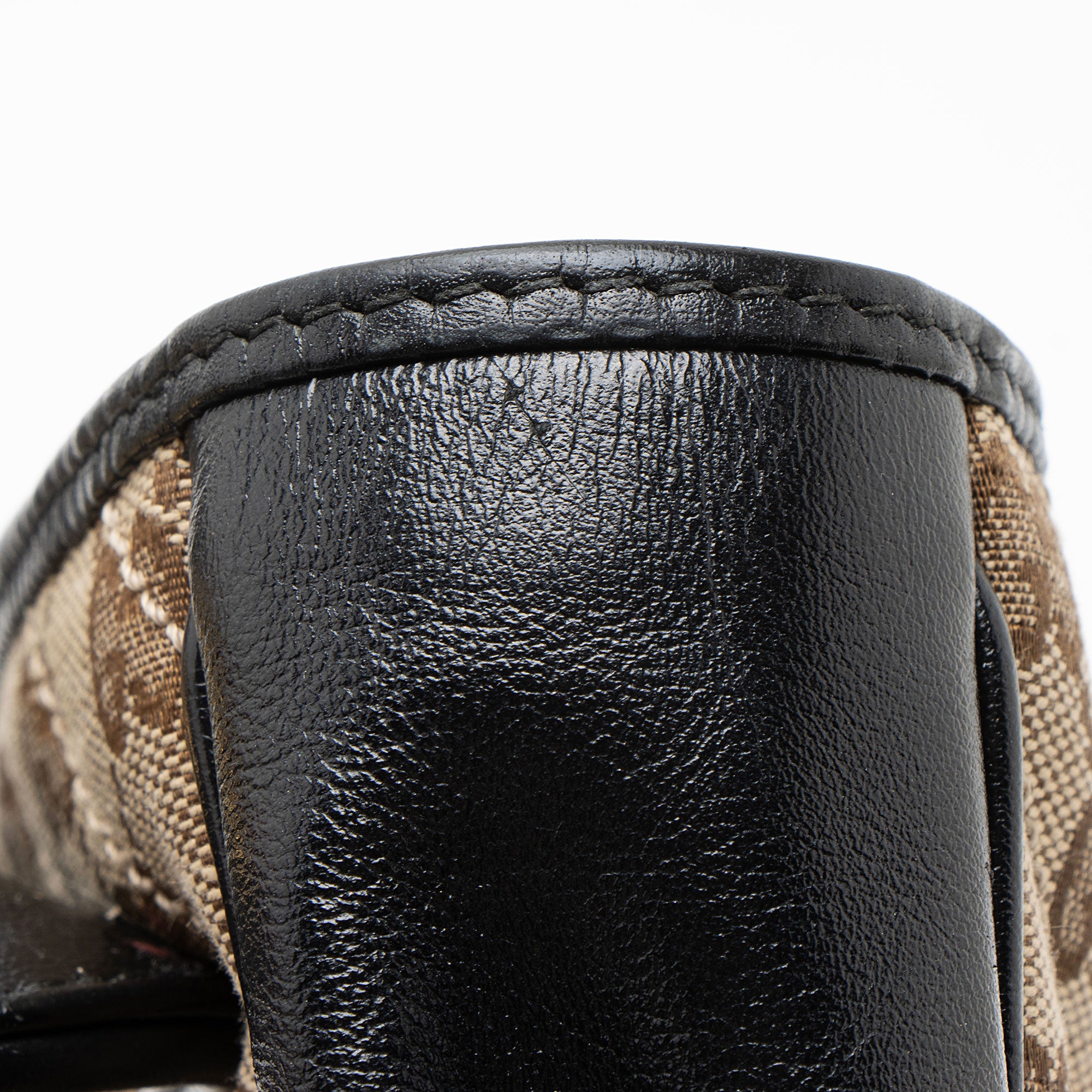 Gucci Matelasse GG Canvas GG Marmont Medium Flap Bag
