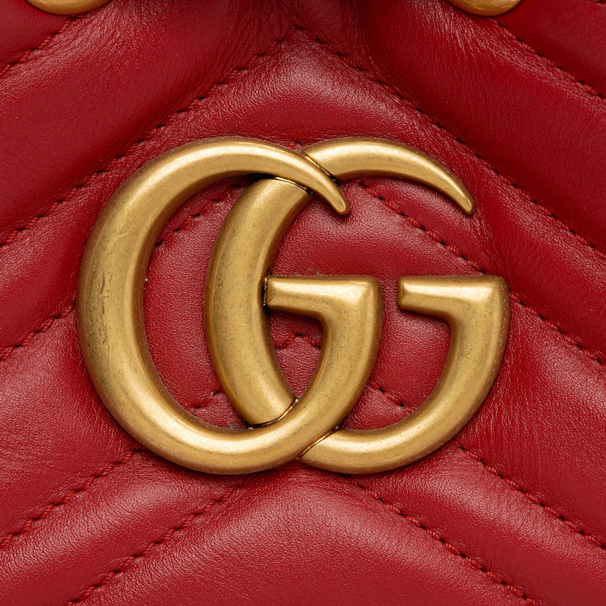 Gucci Matelasse Leather GG Marmont Bucket Bag
