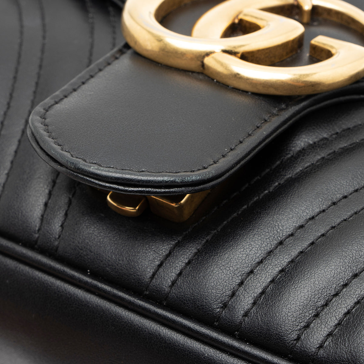 Gucci Matelasse Leather GG Marmont Medium Flap Bag