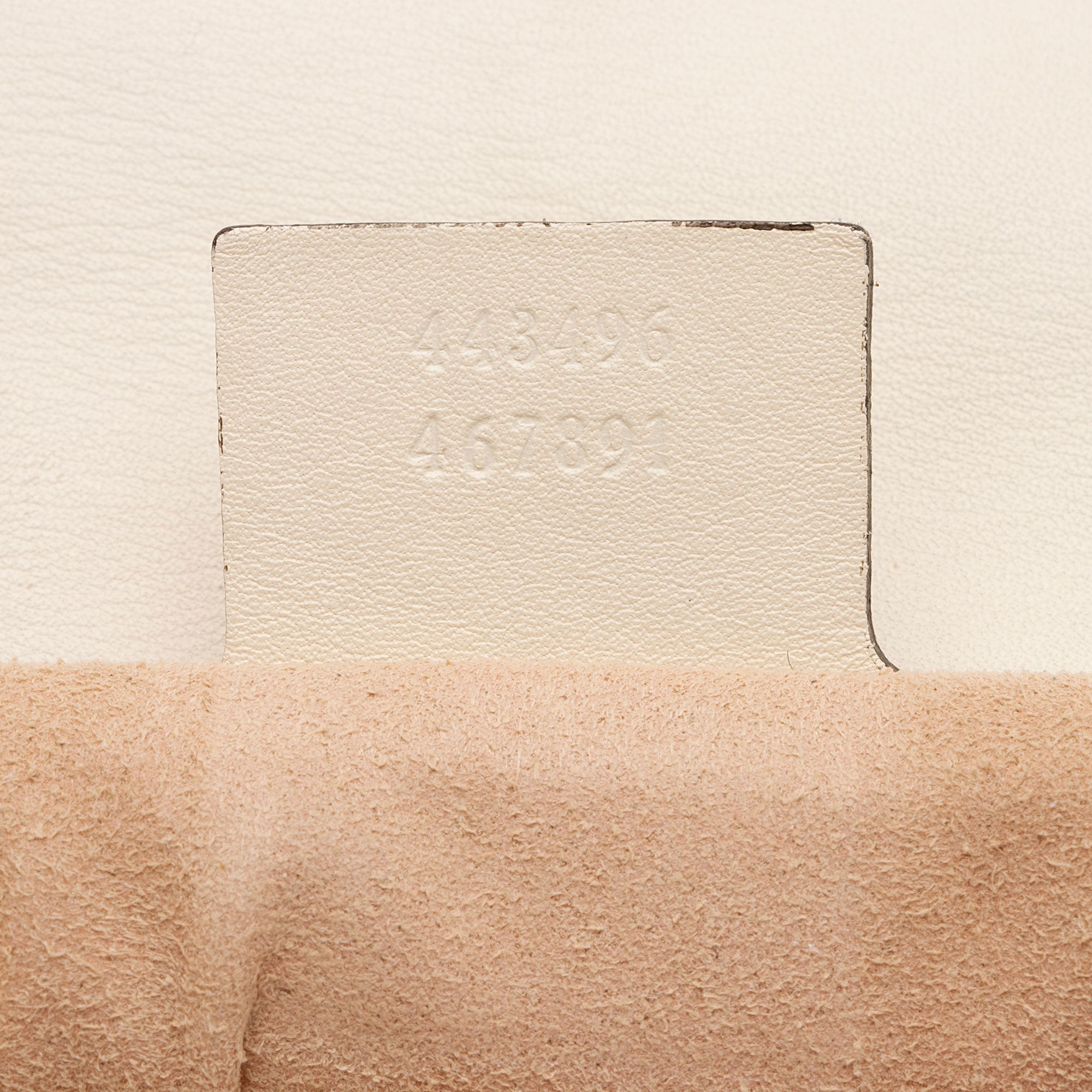 Gucci Matelasse Leather GG Marmont Medium Shoulder Bag (SHF-vZzq6k)