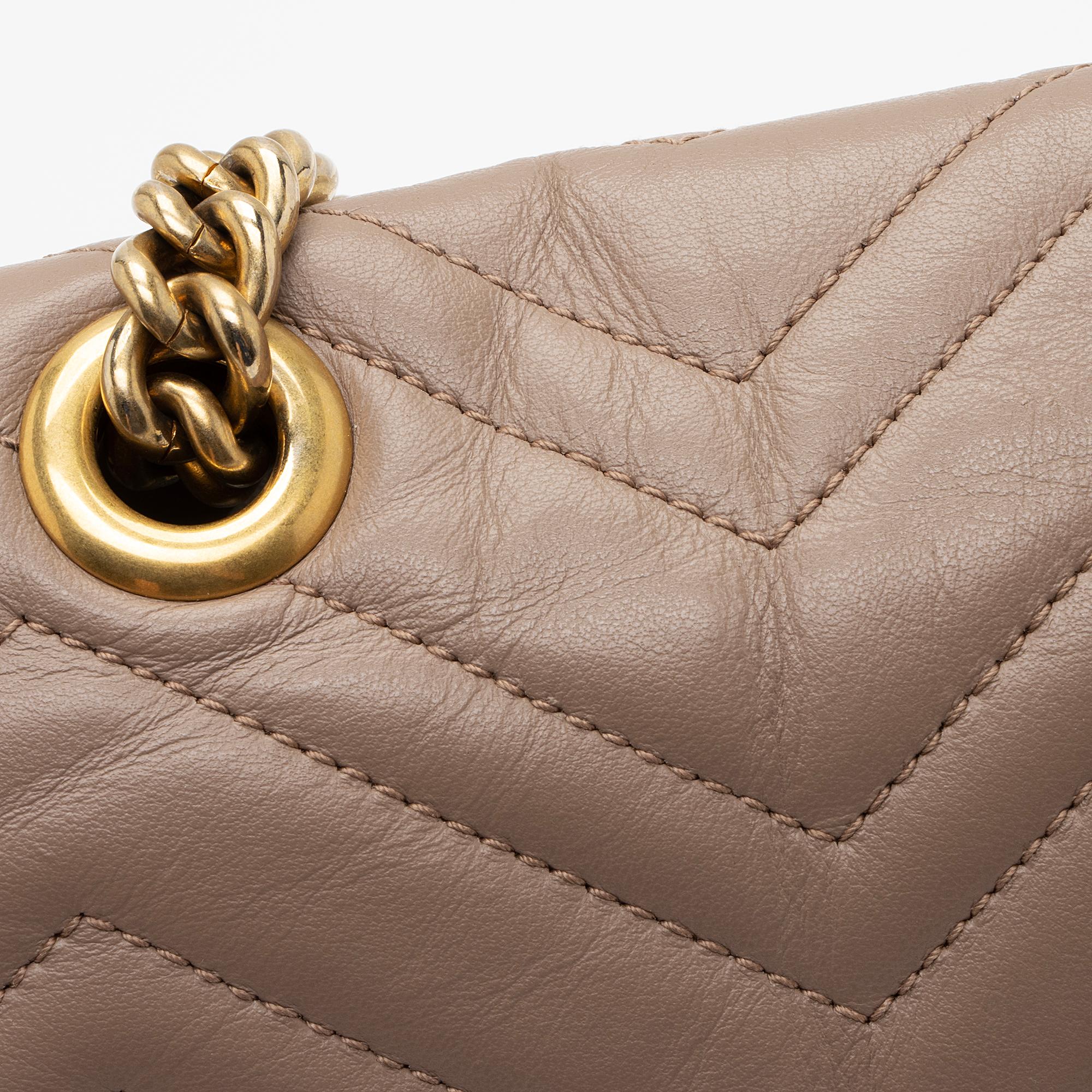 Gucci Matelasse Leather GG Marmont Medium Flap Shoulder Bag (SHF-tSeuq4)