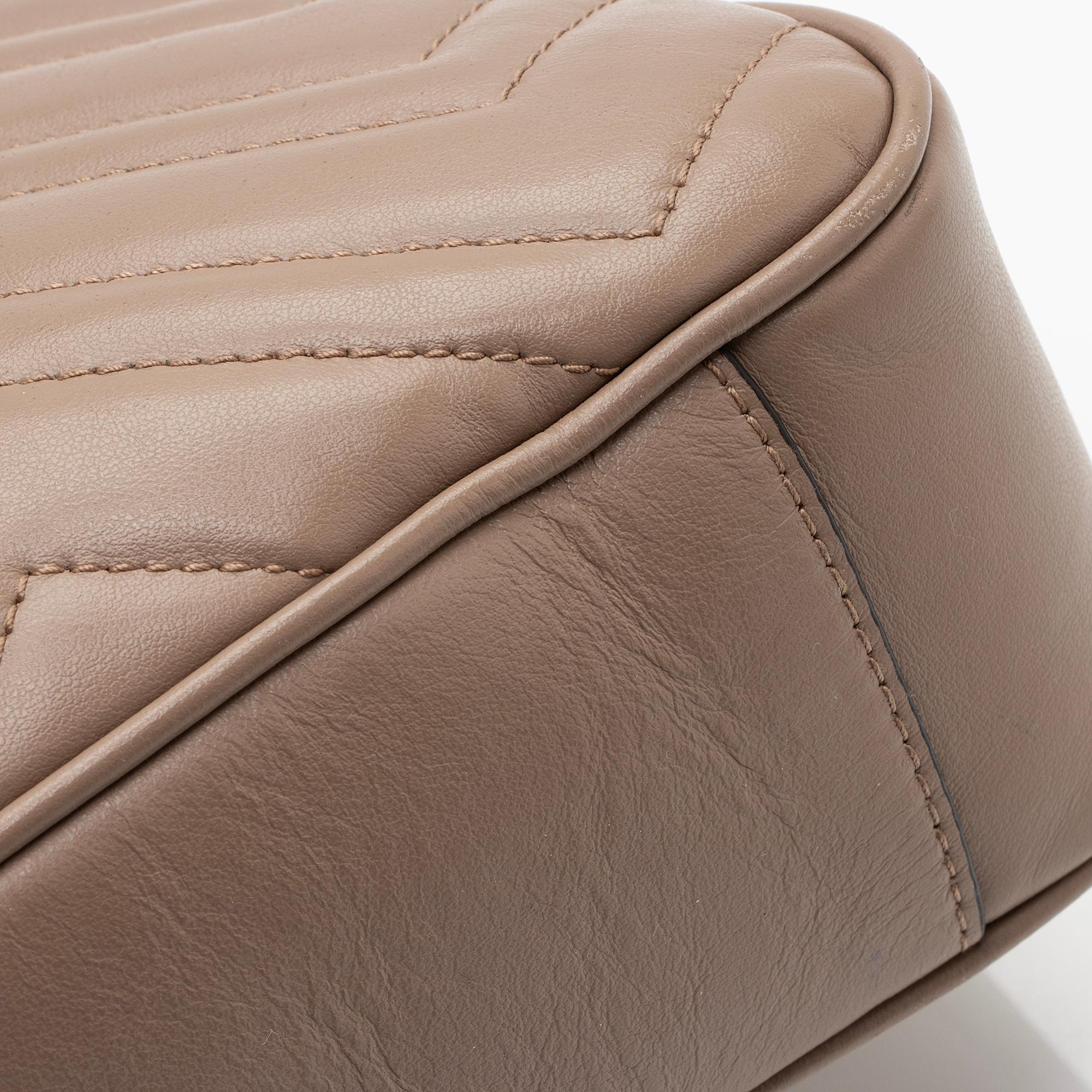 Gucci Matelasse Leather GG Marmont Medium Flap Shoulder Bag (SHF-tSeuq4)