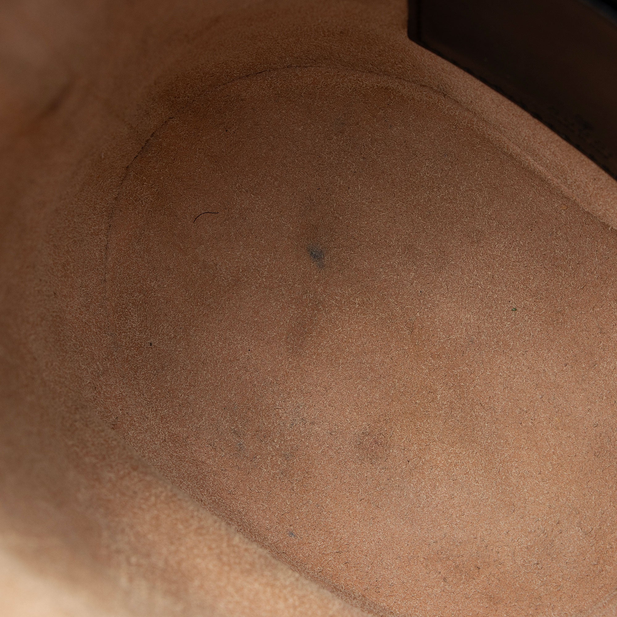 Gucci Matelasse Leather GG Marmont Mini Bucket Bag (SHF-Umtahx)