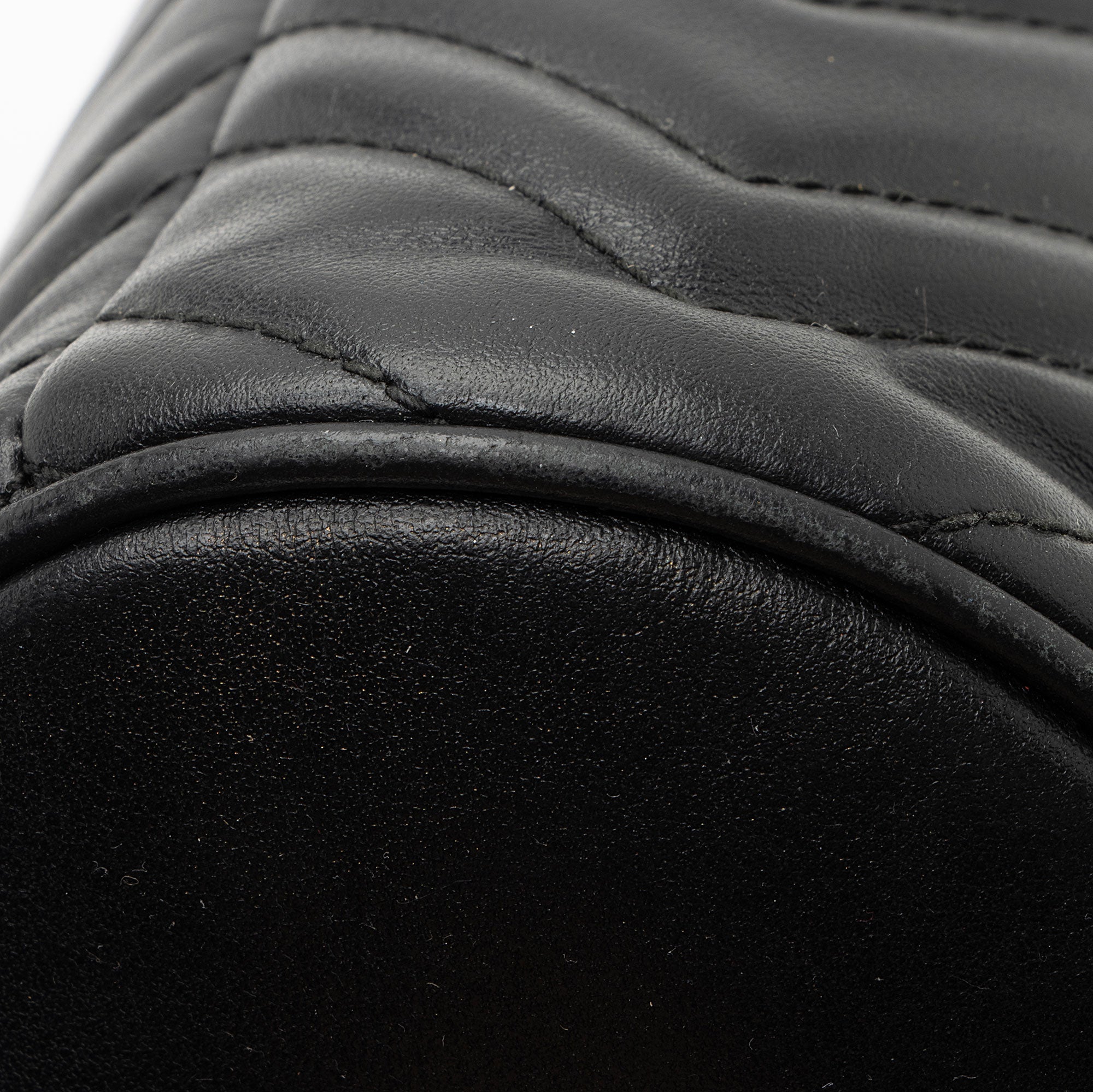 Gucci Matelasse Leather GG Marmont Mini Bucket Bag (SHF-Umtahx)