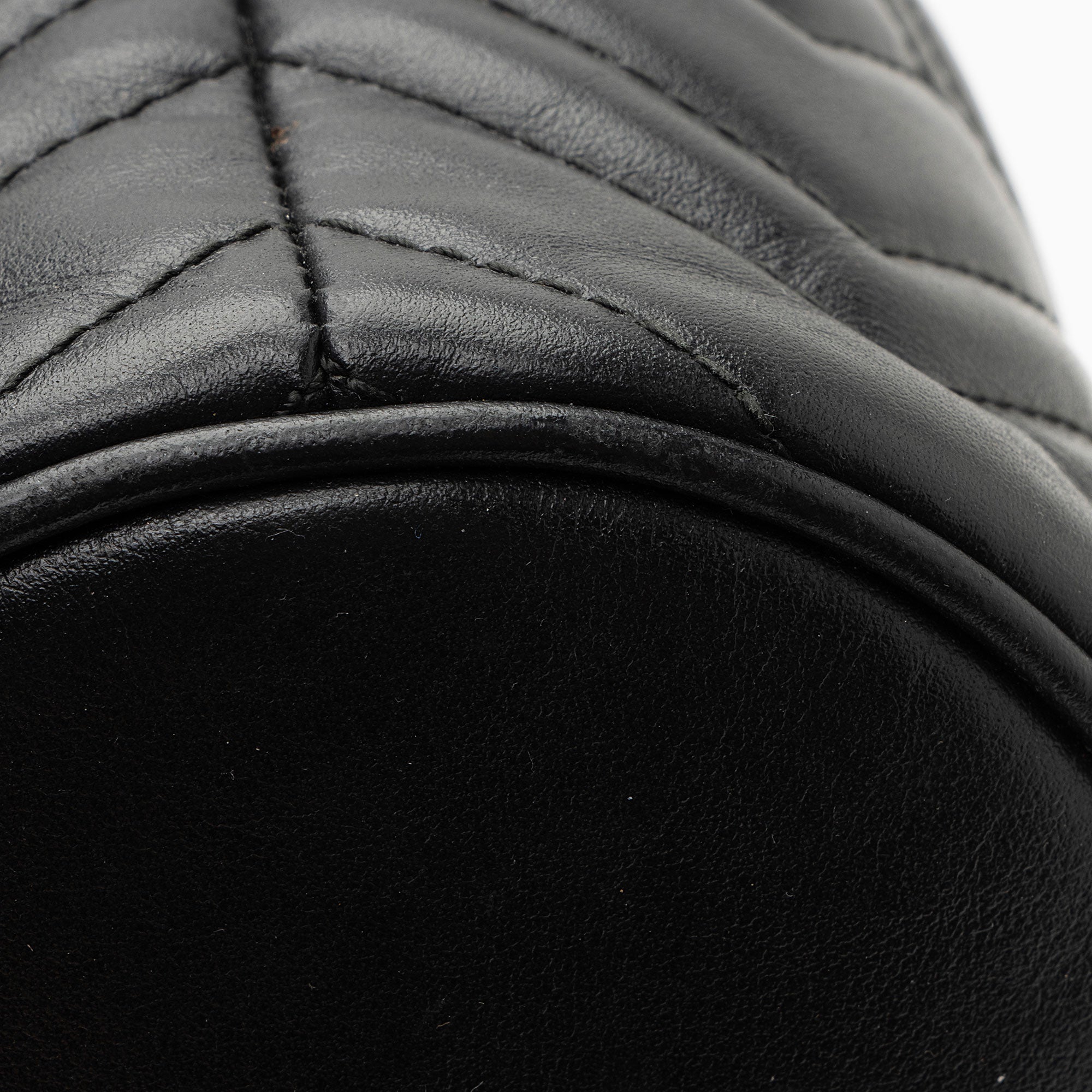 Gucci Matelasse Leather GG Marmont Mini Bucket Bag (SHF-Umtahx)