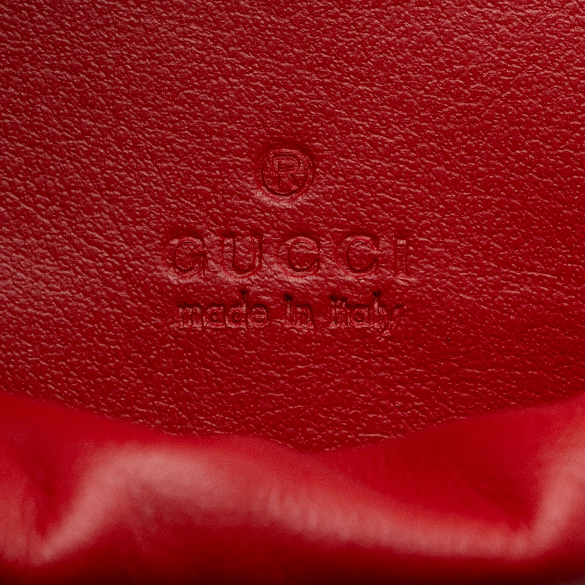 Gucci Matelasse Leather GG Marmont Mini Bucket Bag (SHF-5Z20gx)