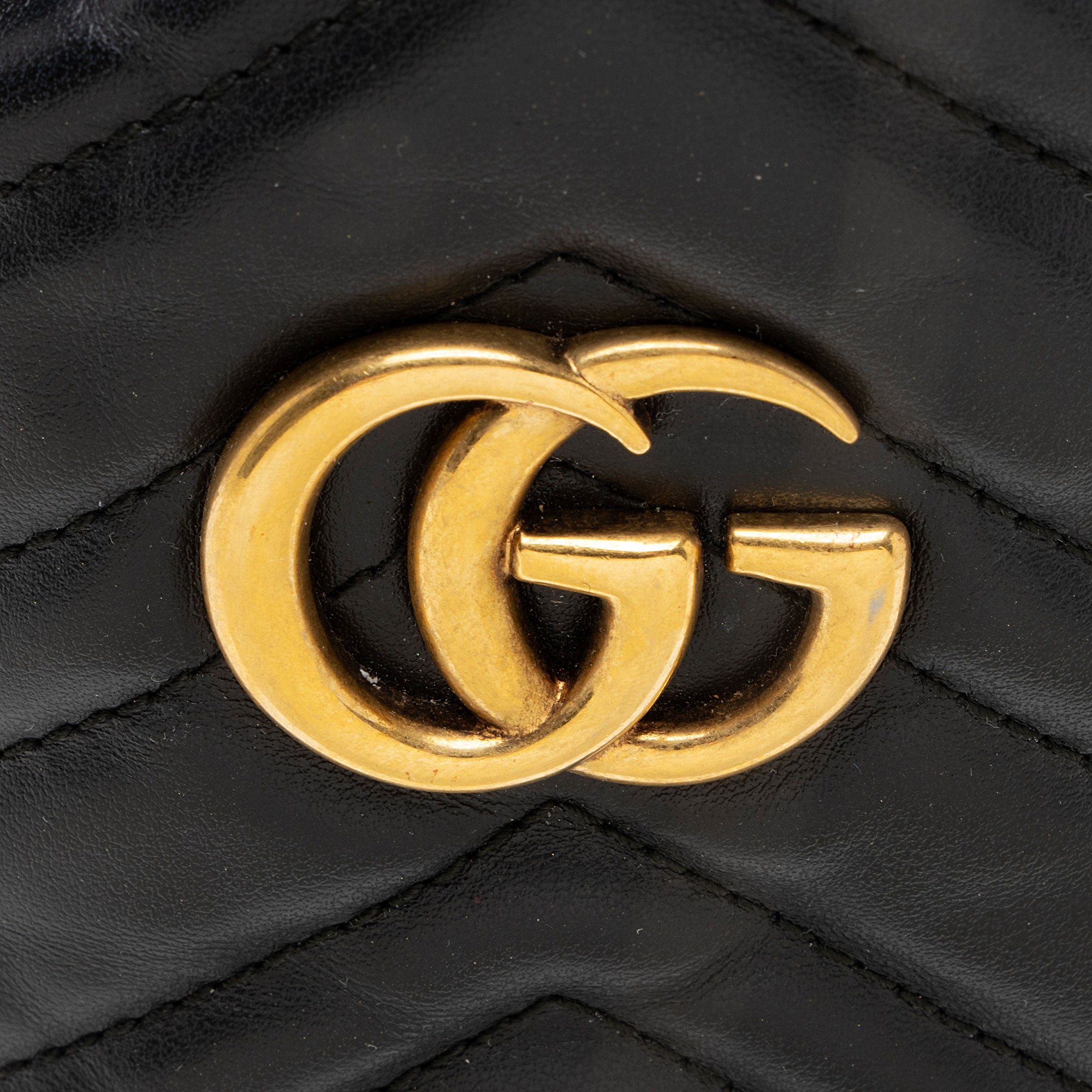 Gucci Matelasse Leather GG Marmont Mini Bucket Bag