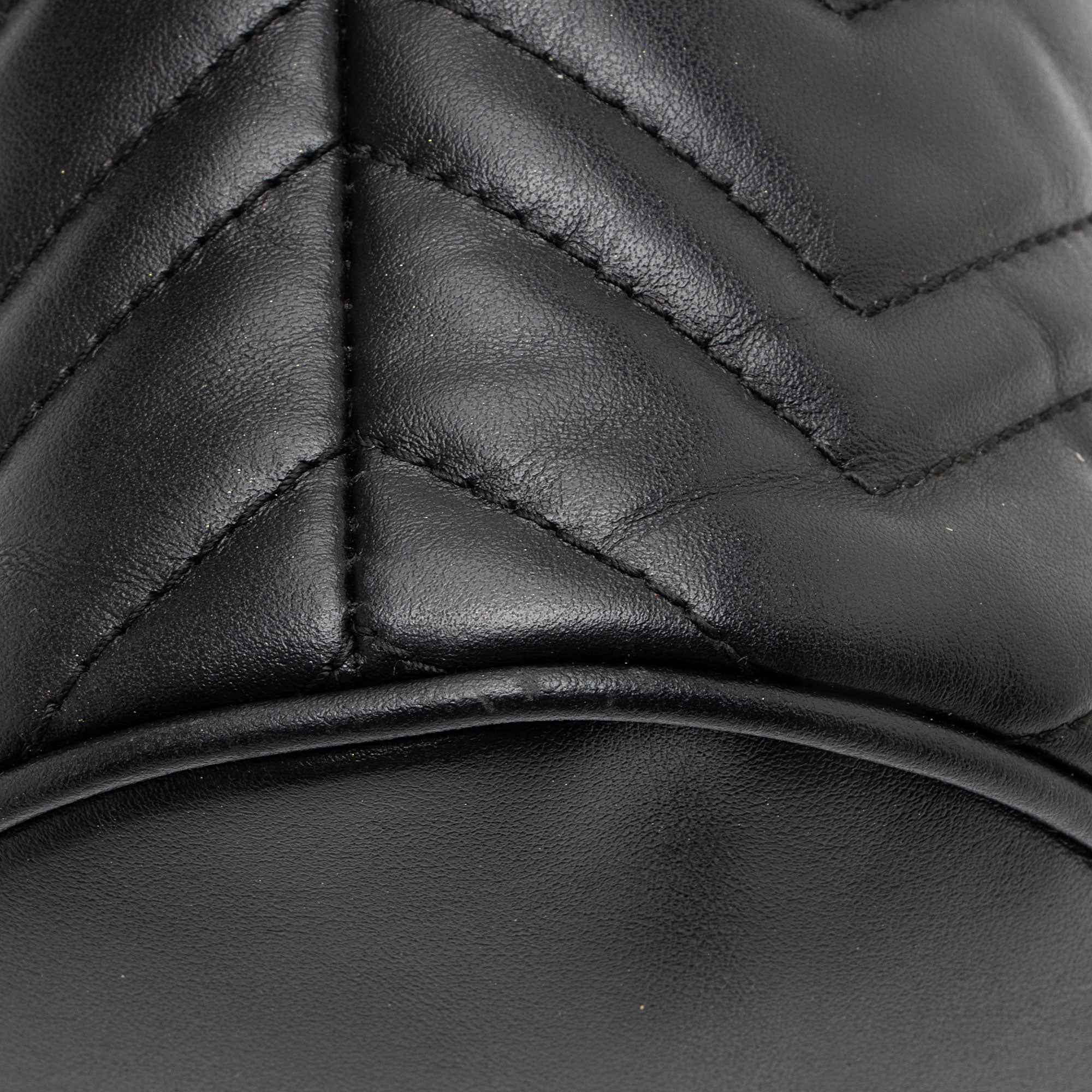 Gucci Matelasse Leather GG Marmont Mini Bucket Bag